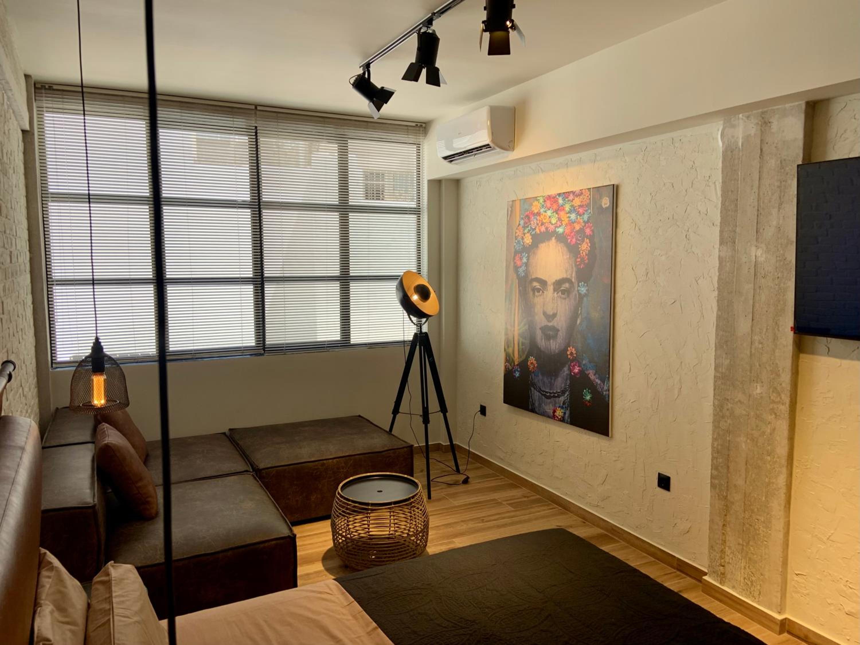 Superior Studio
