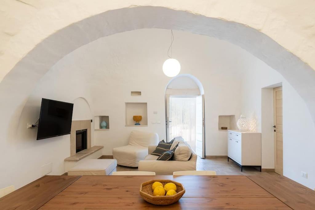 Three-Bedroom Apartment photo 2