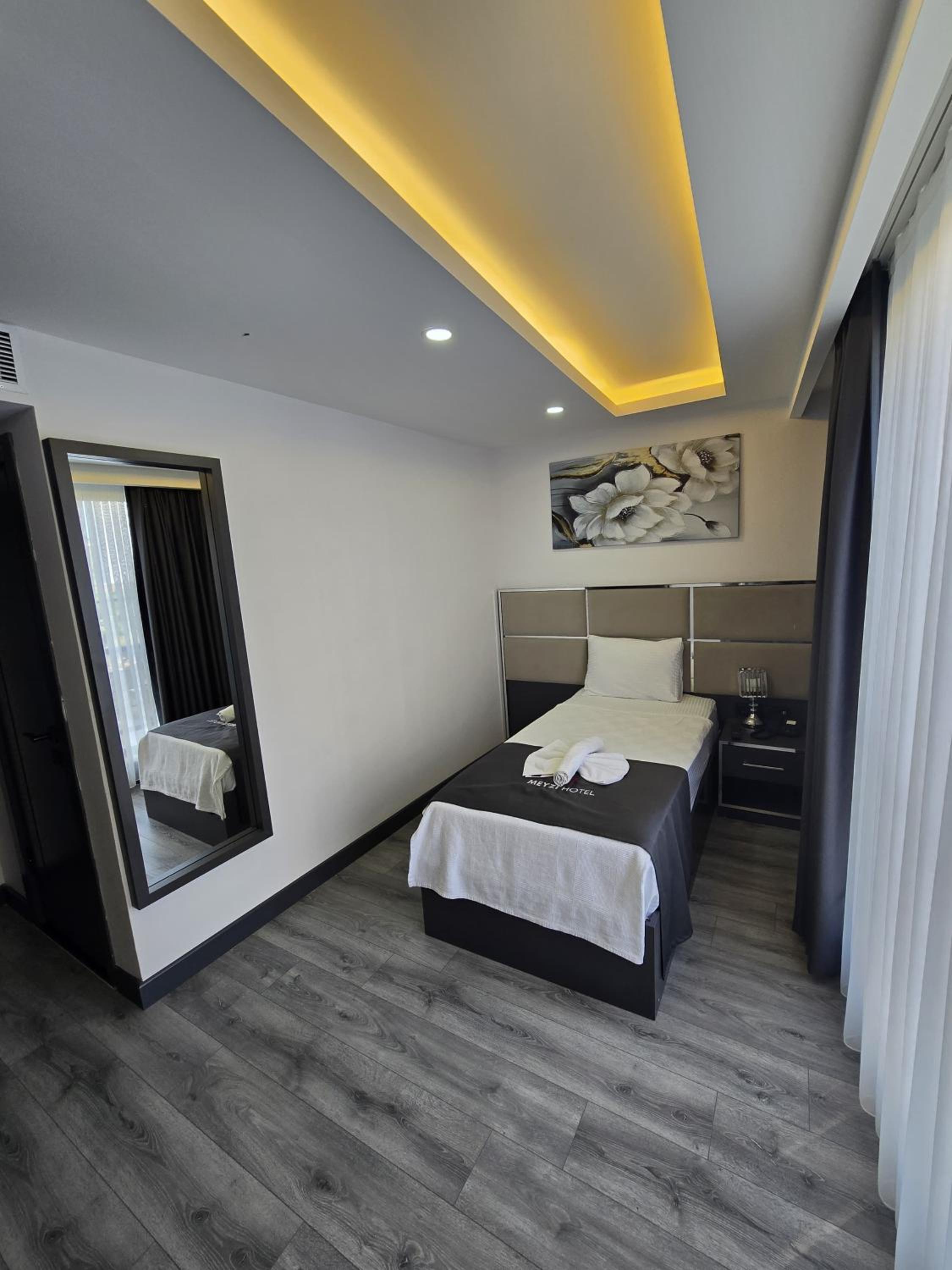 Deluxe Single Room photo 1