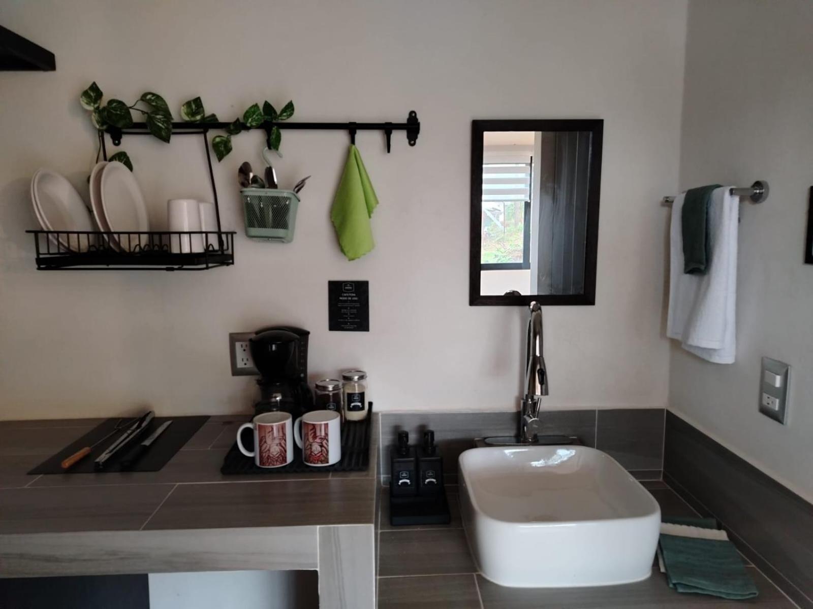 Deluxe Bungalow - Photo 11