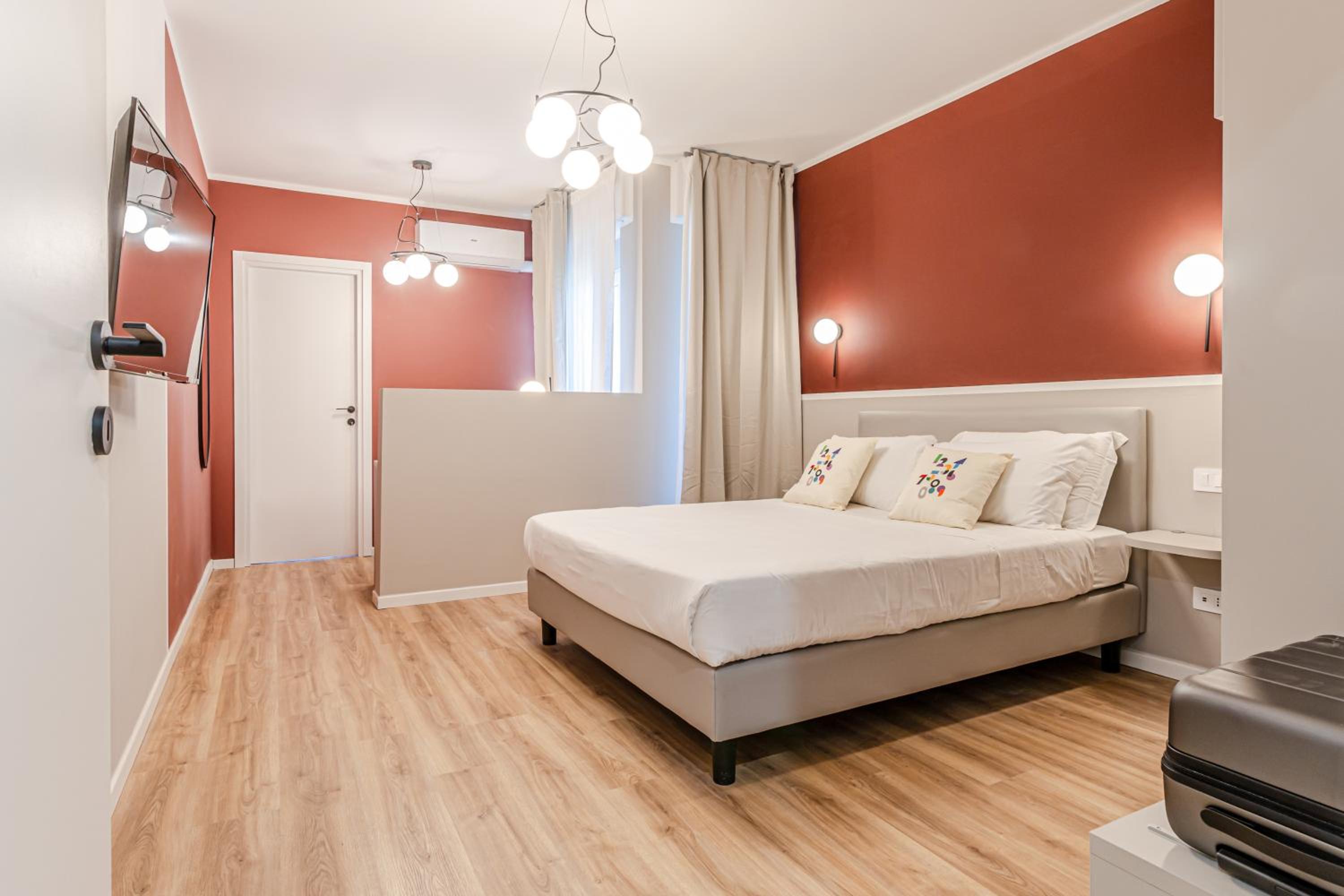 Deluxe Double Room With Bath photo 3