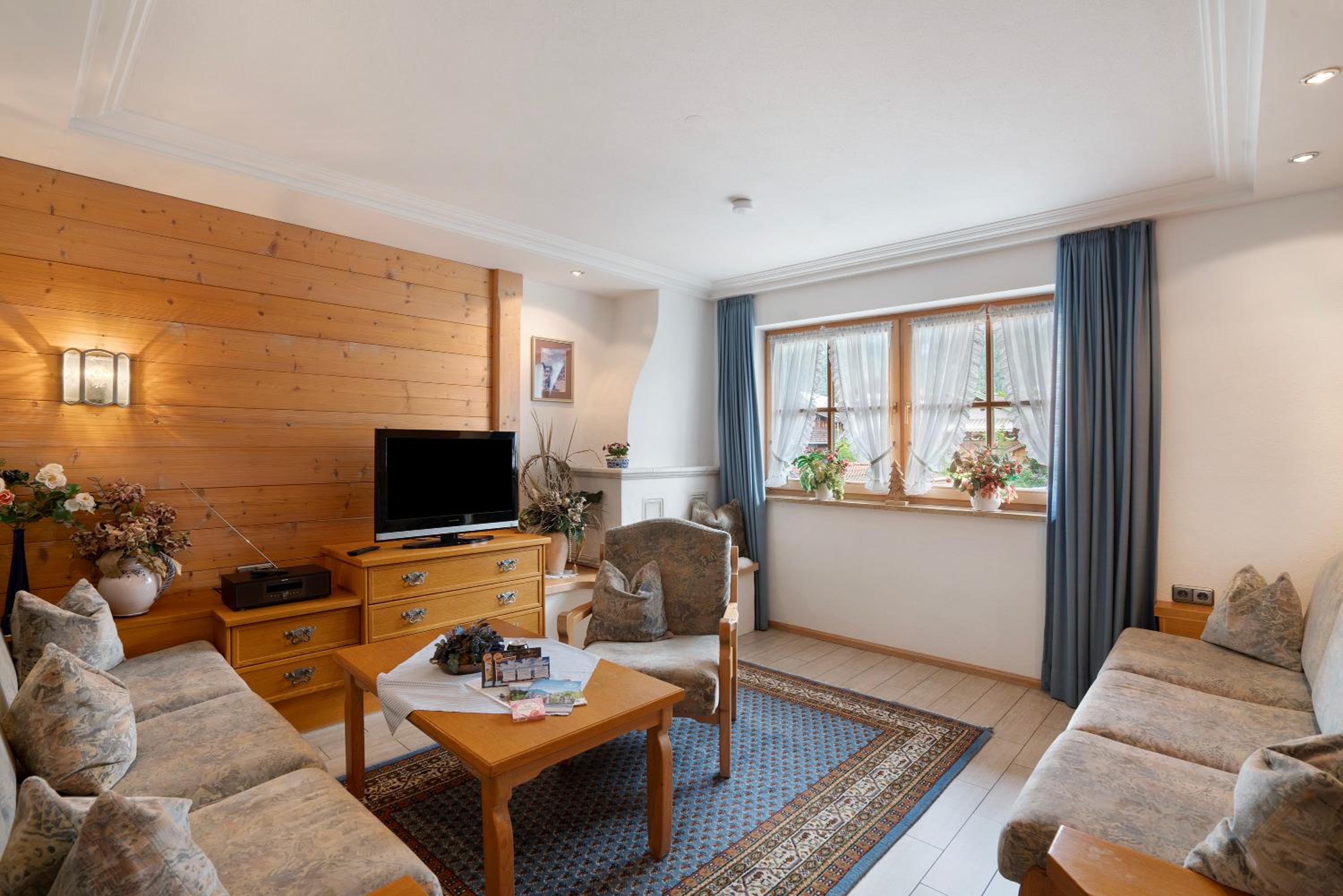 Superior One-Bedroom Apartment with Balcony photo 1