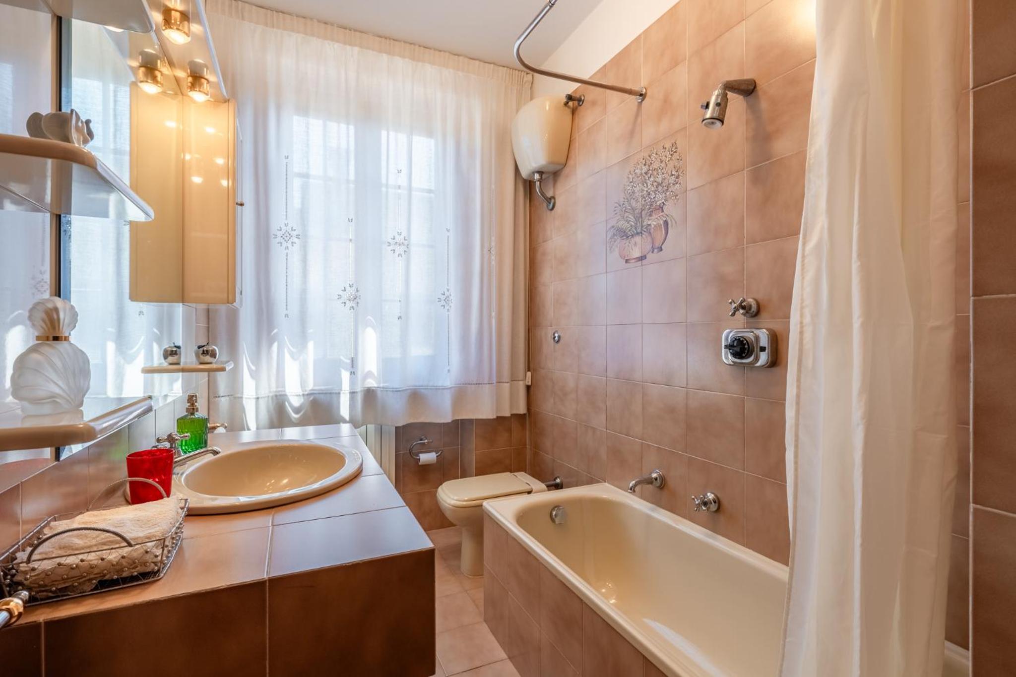 Two-Bedroom Deluxe Apartment with Garden View photo 3