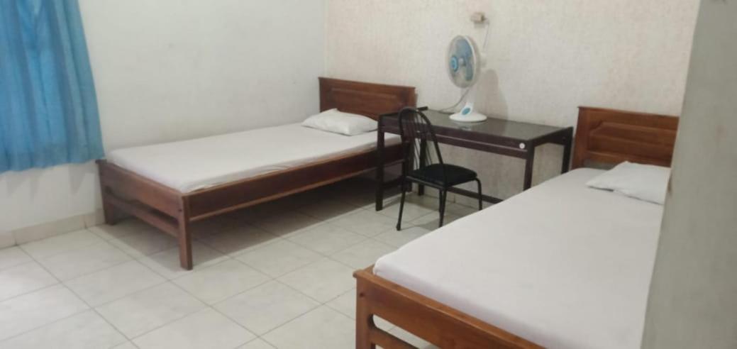 Economy Twin Room