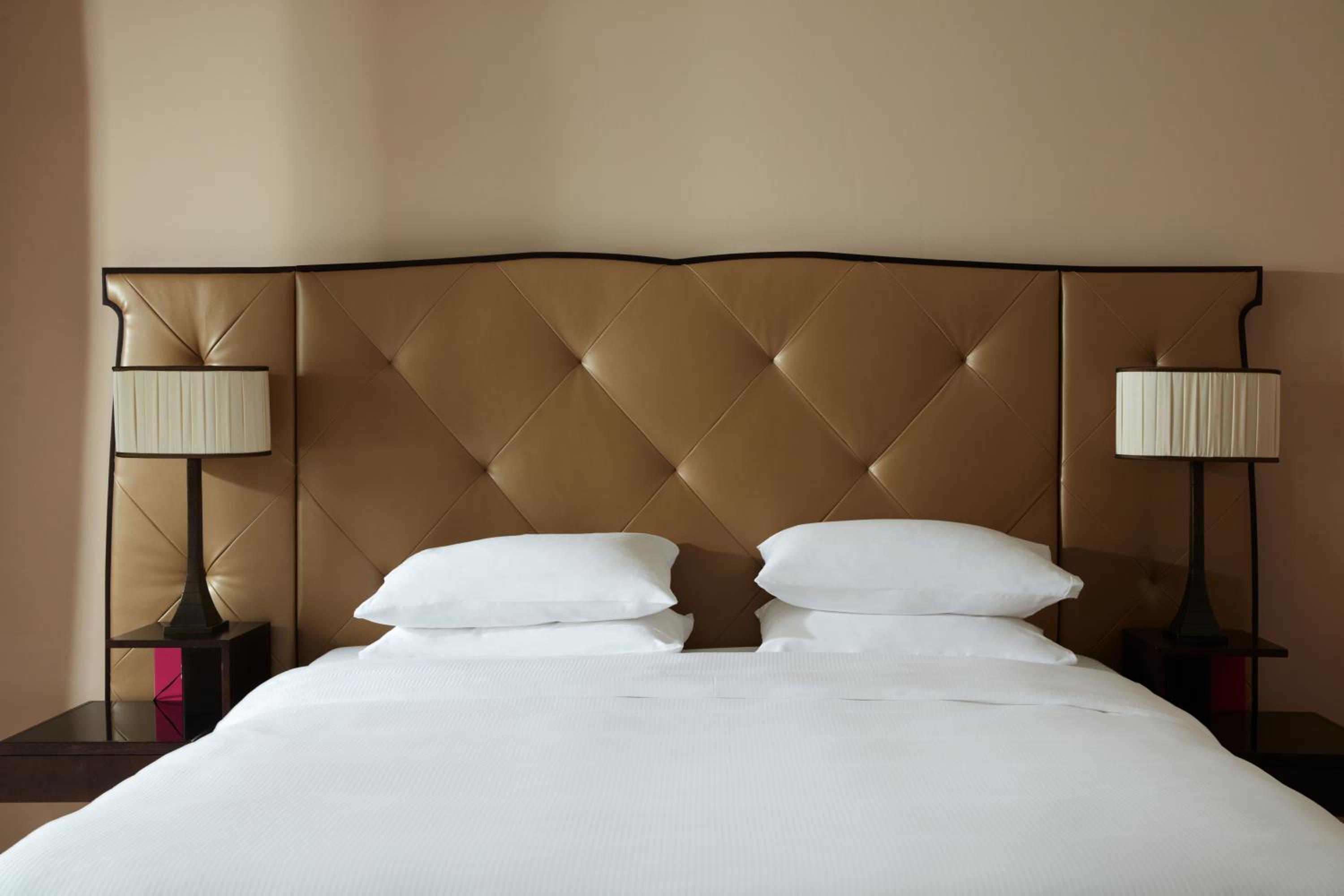 Regency Suite