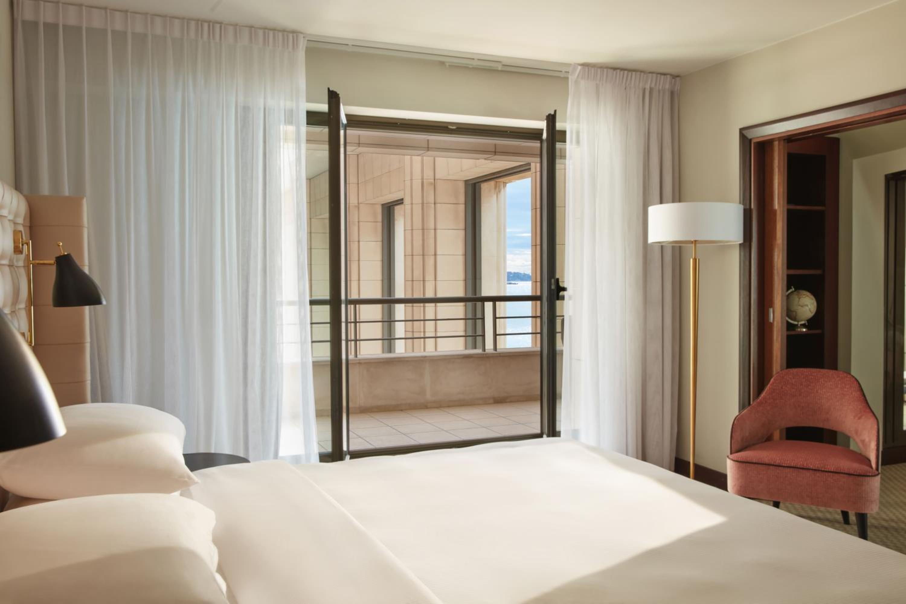 Prestige Suite (Non Smoking)