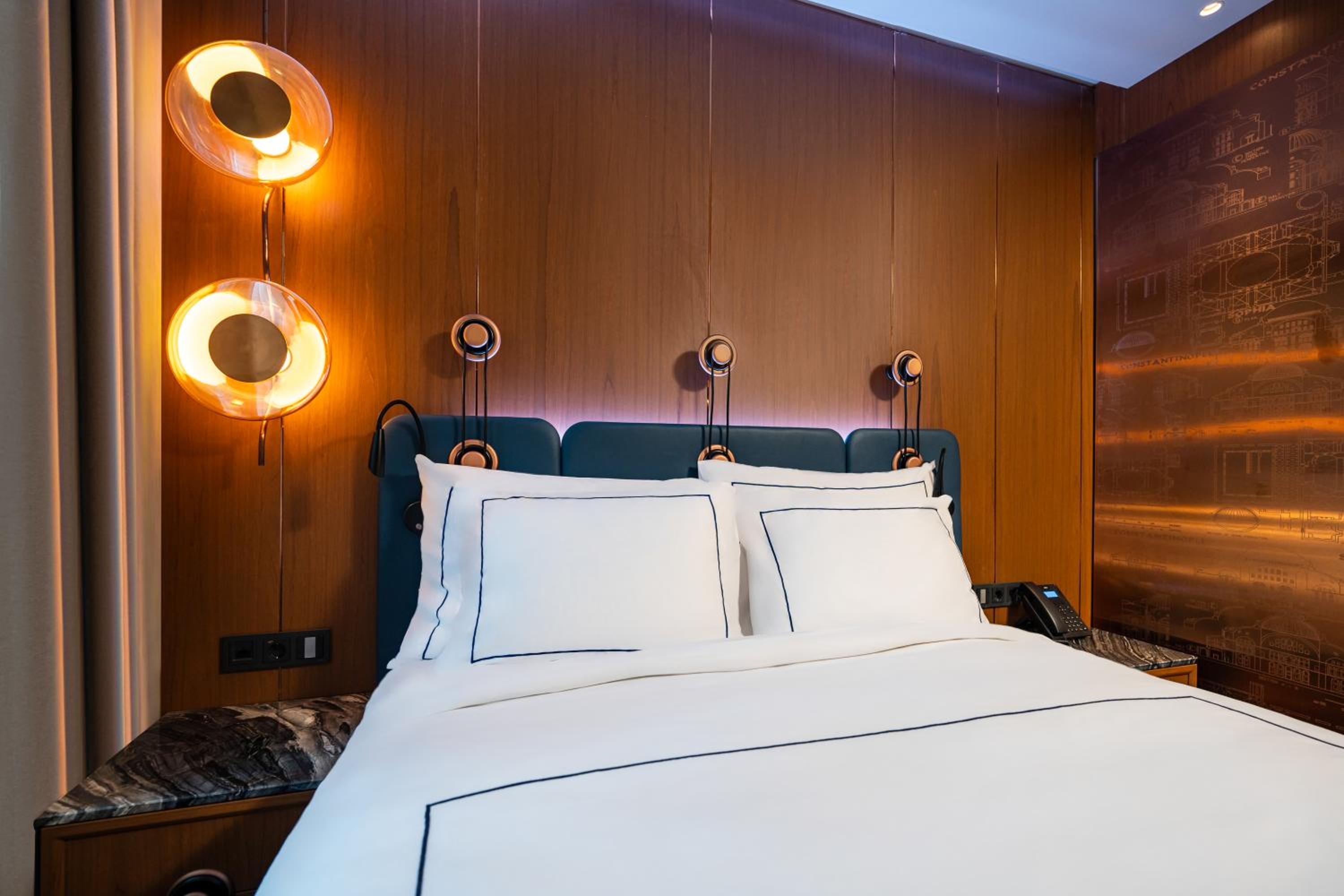 Deluxe Double Room photo 2