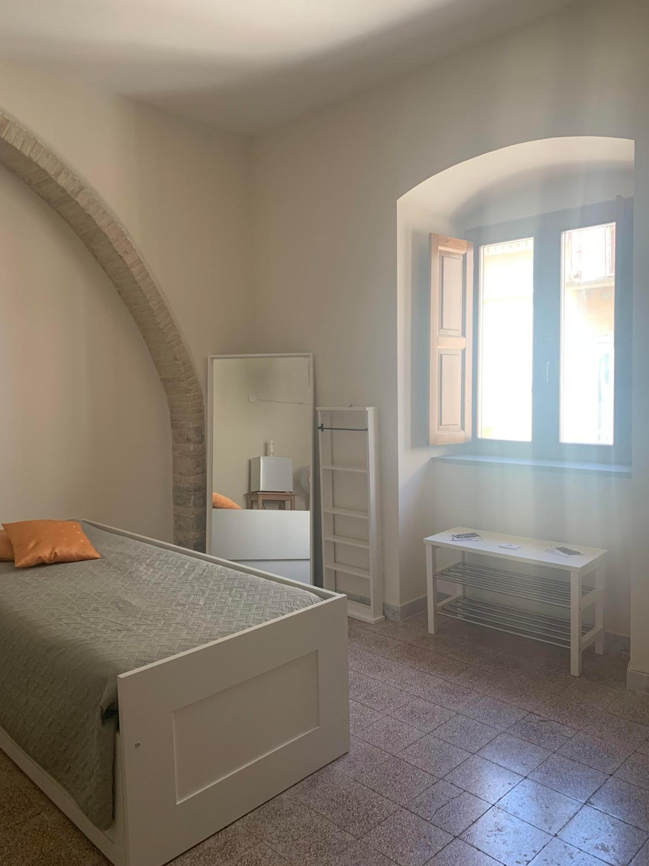 One-Bedroom Apartment - Photo 14