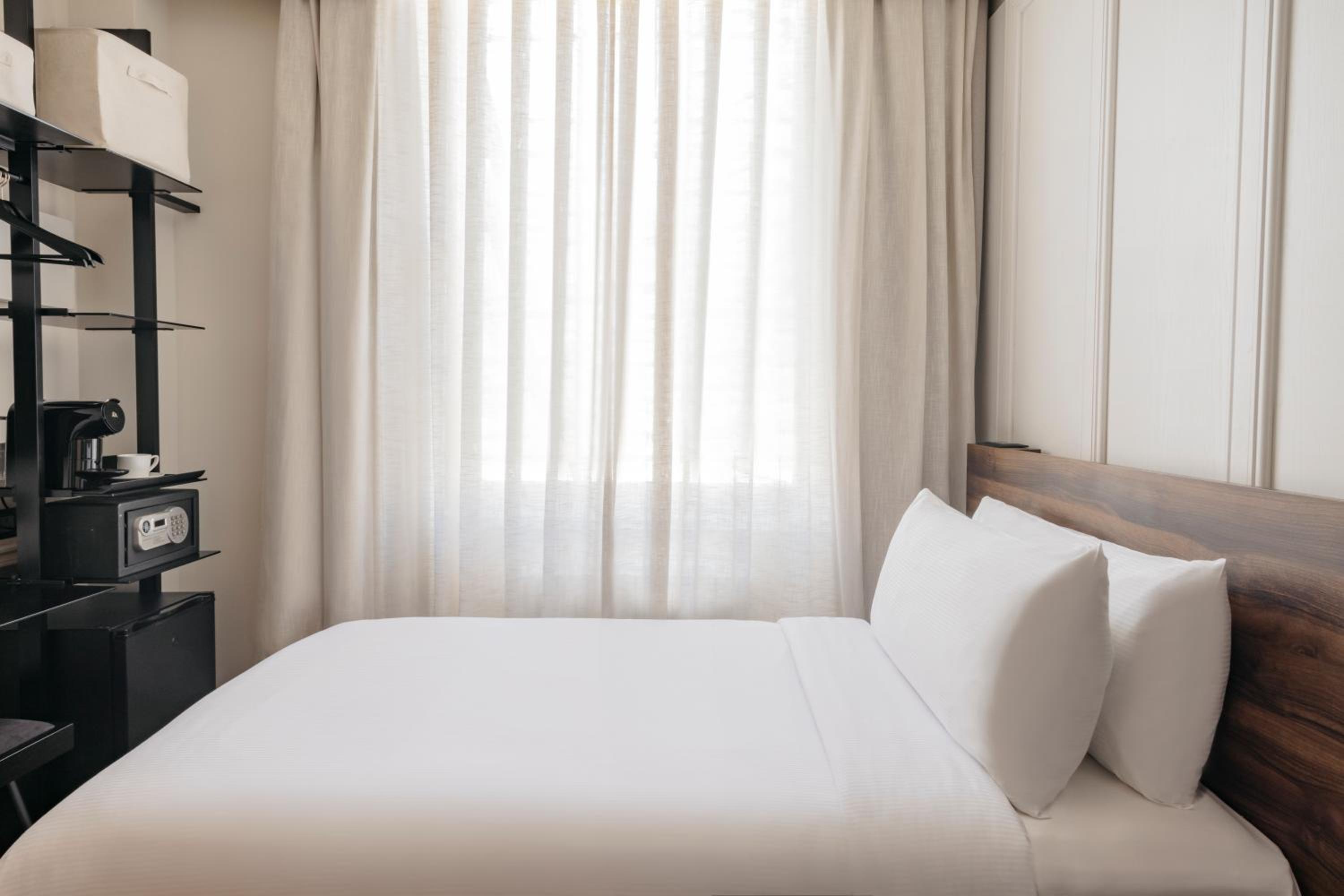 Single Room photo 3