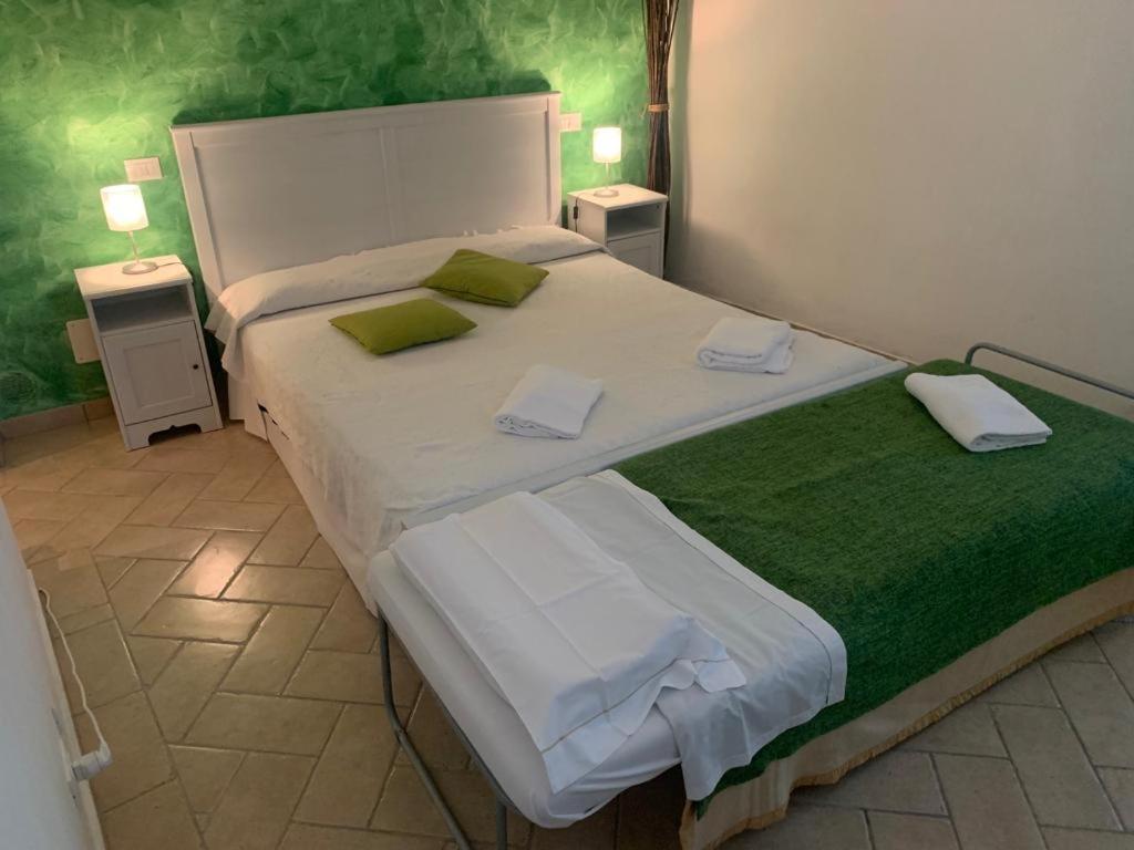 Double Room with Private Bathroom photo 2