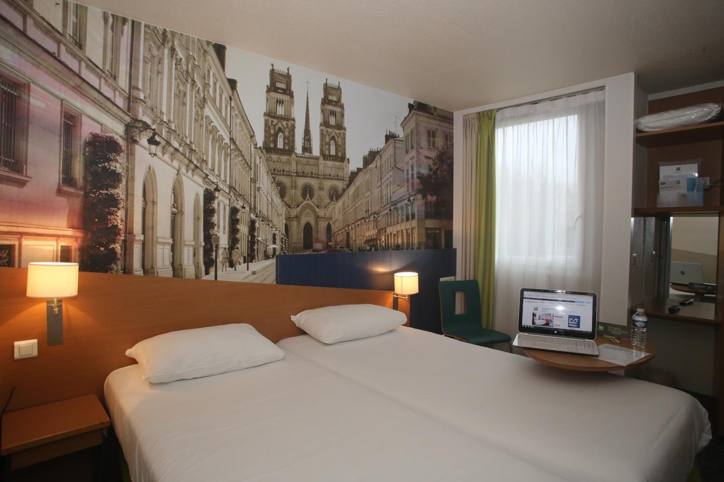 Standard Twin Room - Photo 1