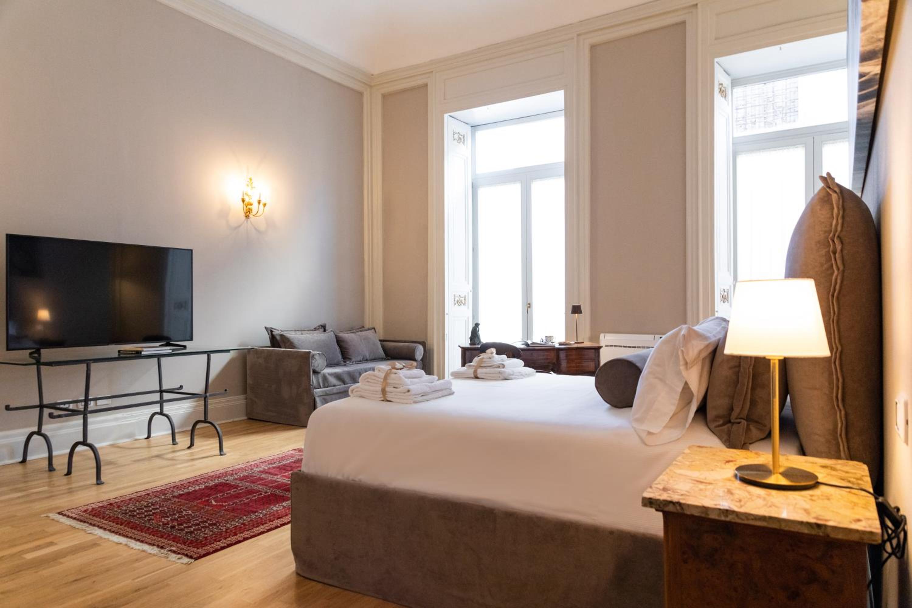 Premium Suite - Photo 2