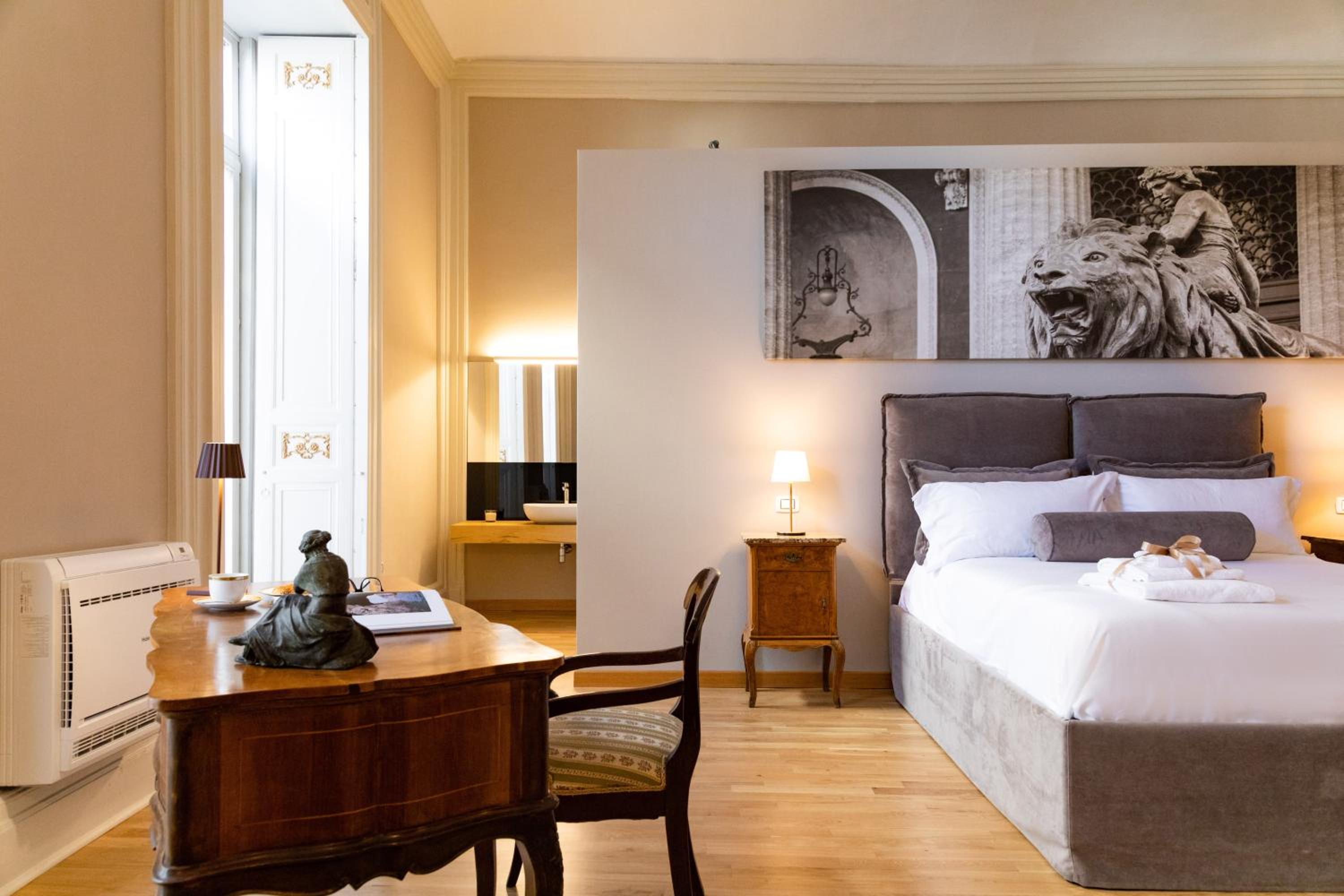 Premium Suite - Photo 1