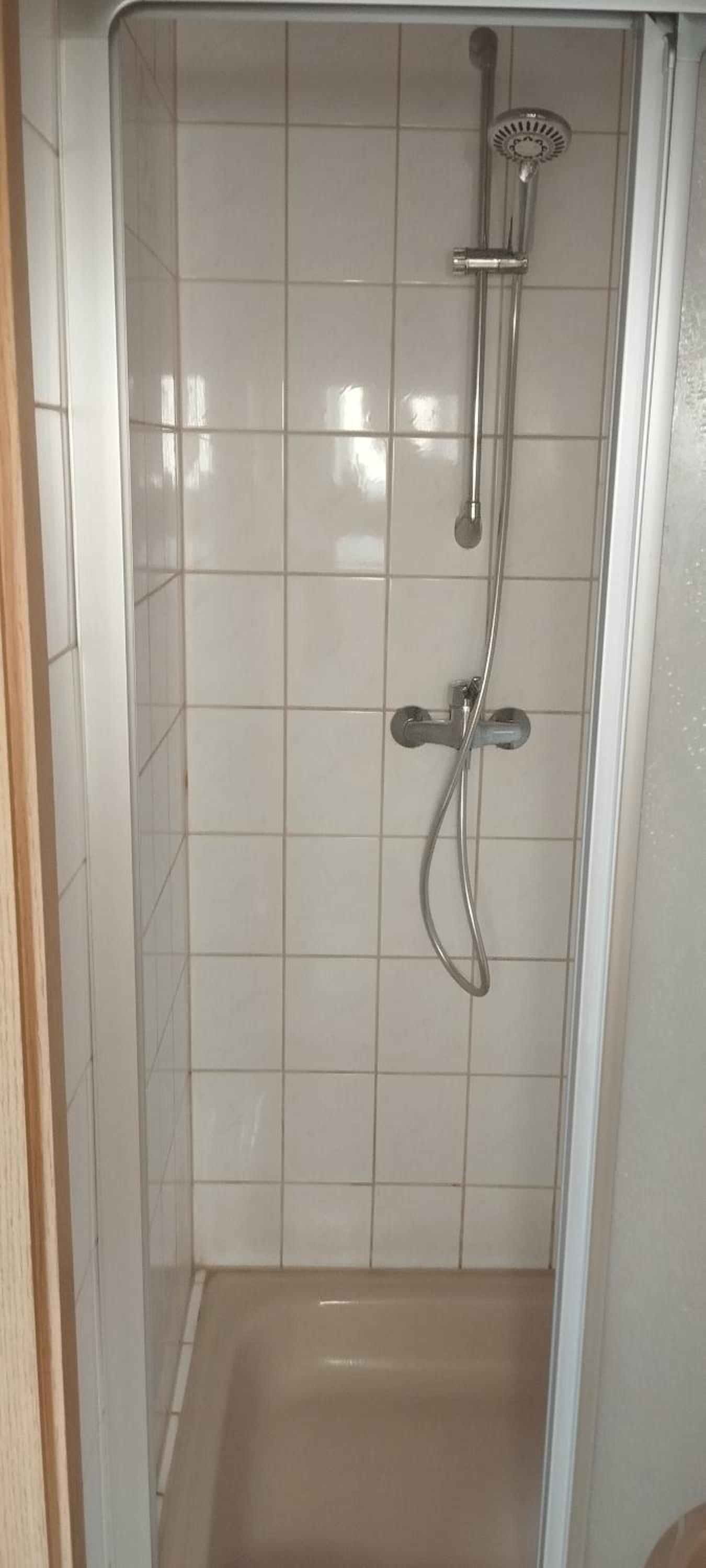 Single Room with Bathroom photo 3