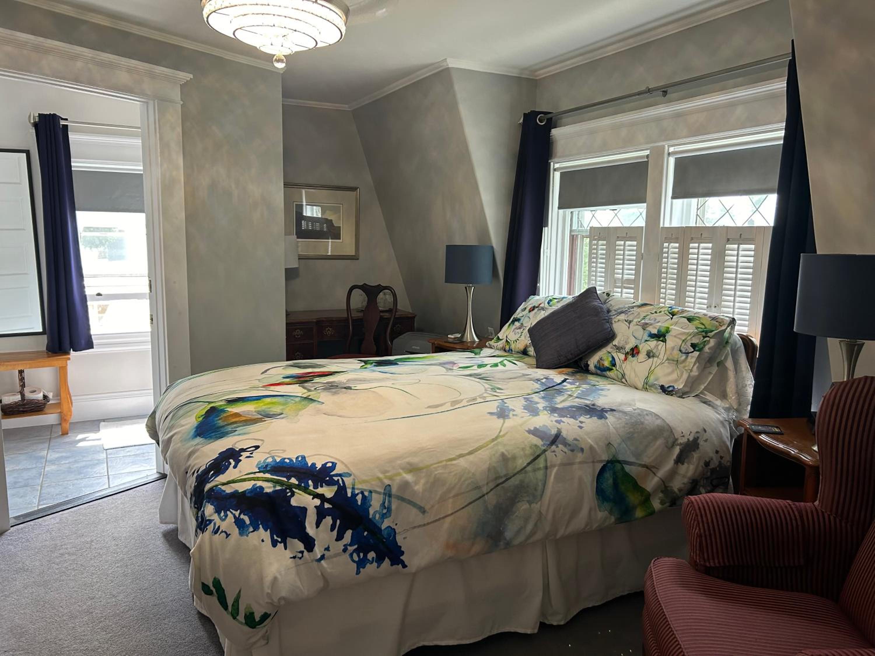 Queen Room