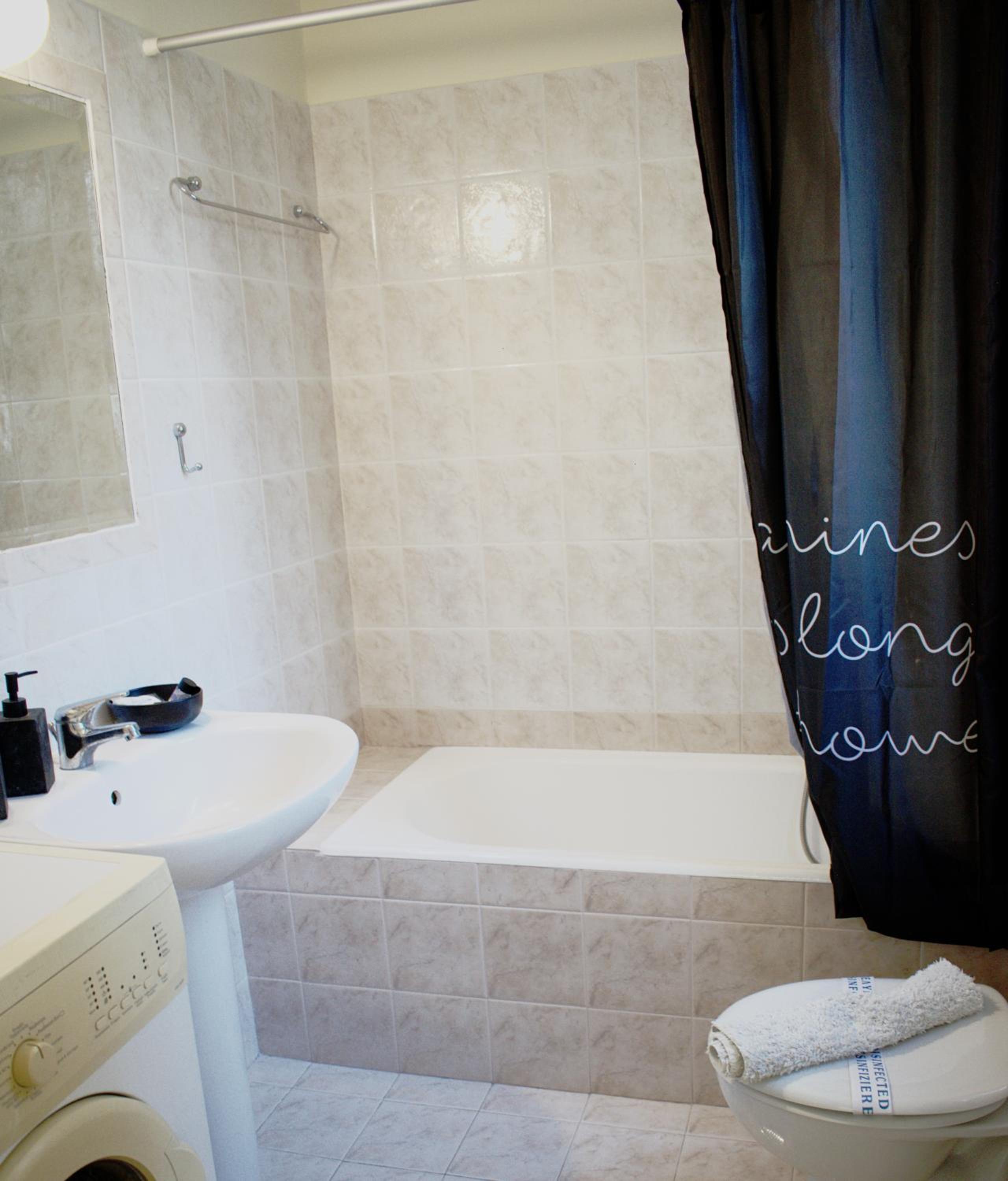 Superior Apartment with City View - Photo 7