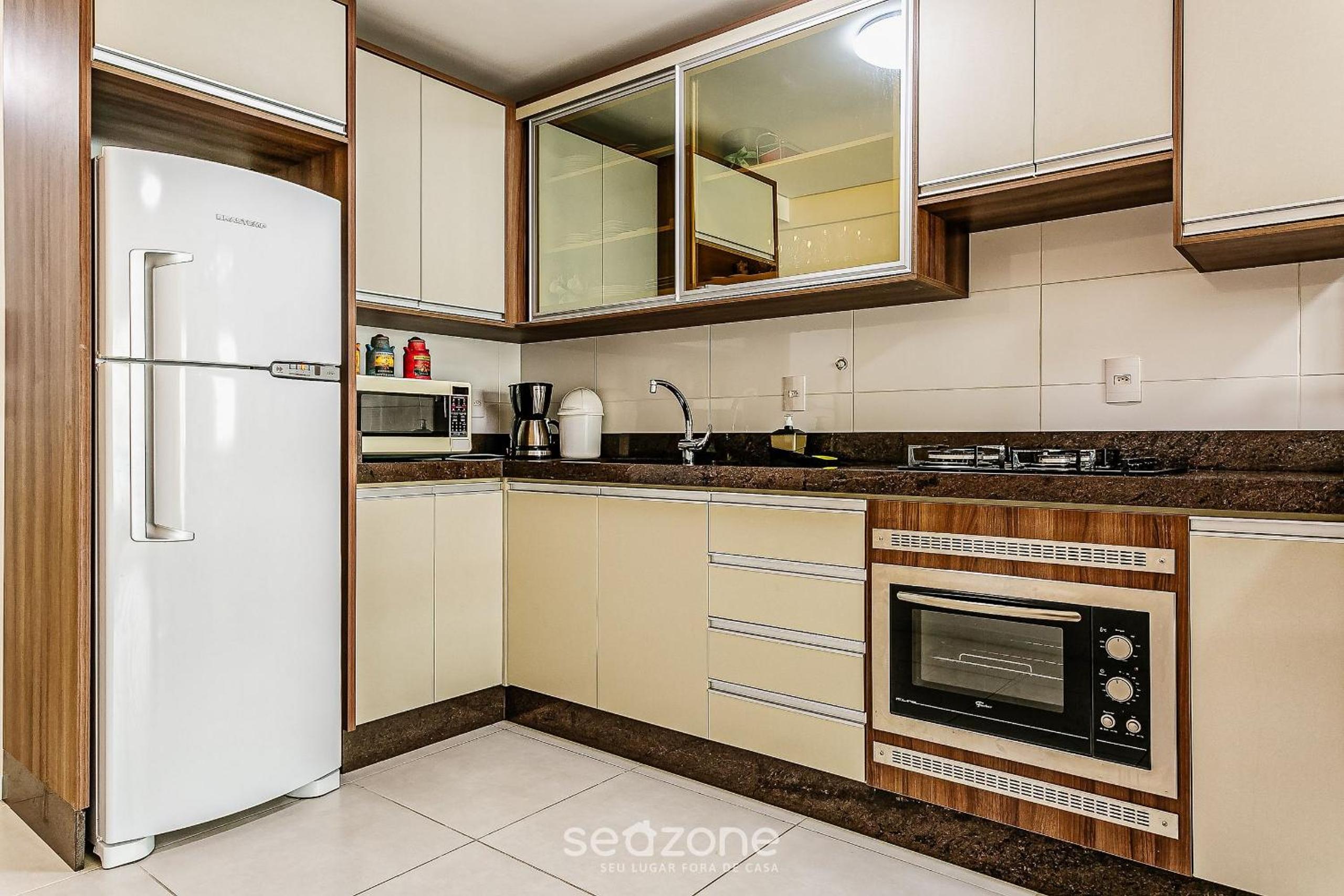 Three-Bedroom Apartment - Photo 15