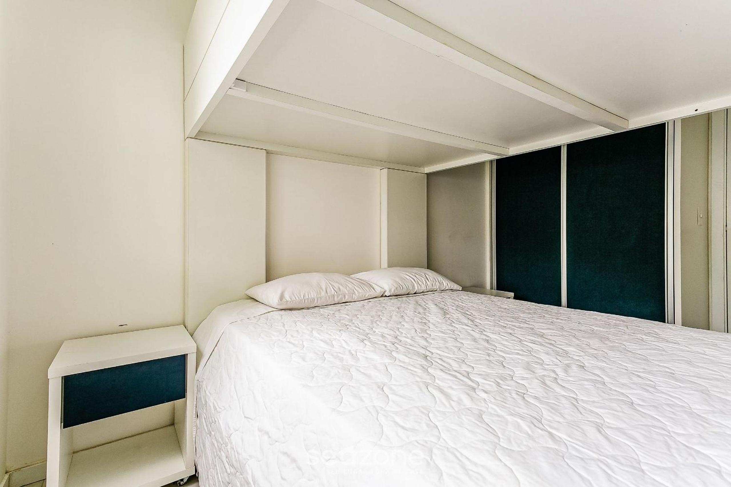 Three-Bedroom Apartment - Photo 10
