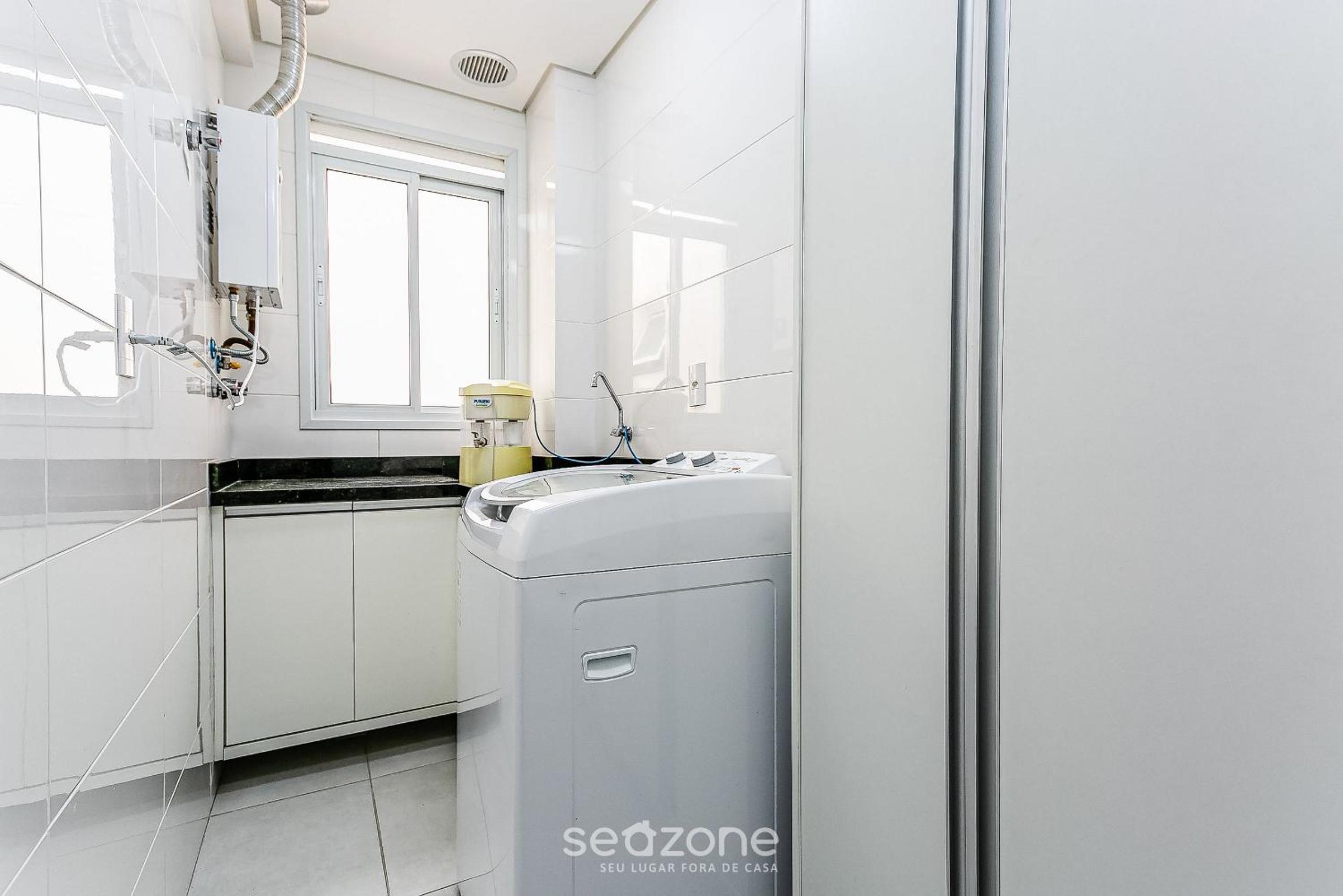 Three-Bedroom Apartment - Photo 2