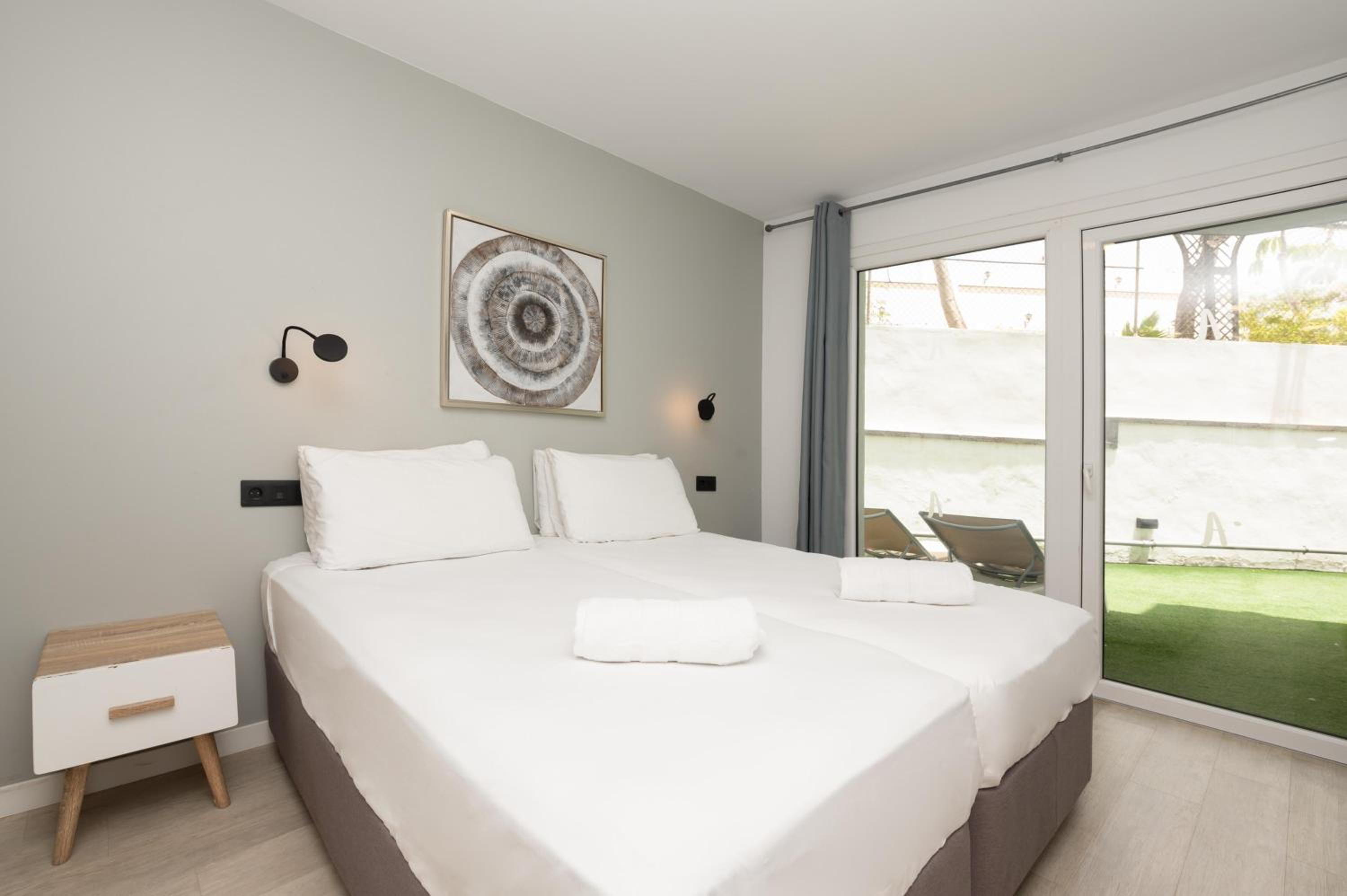 One-Bedroom Apartment - Photo 7