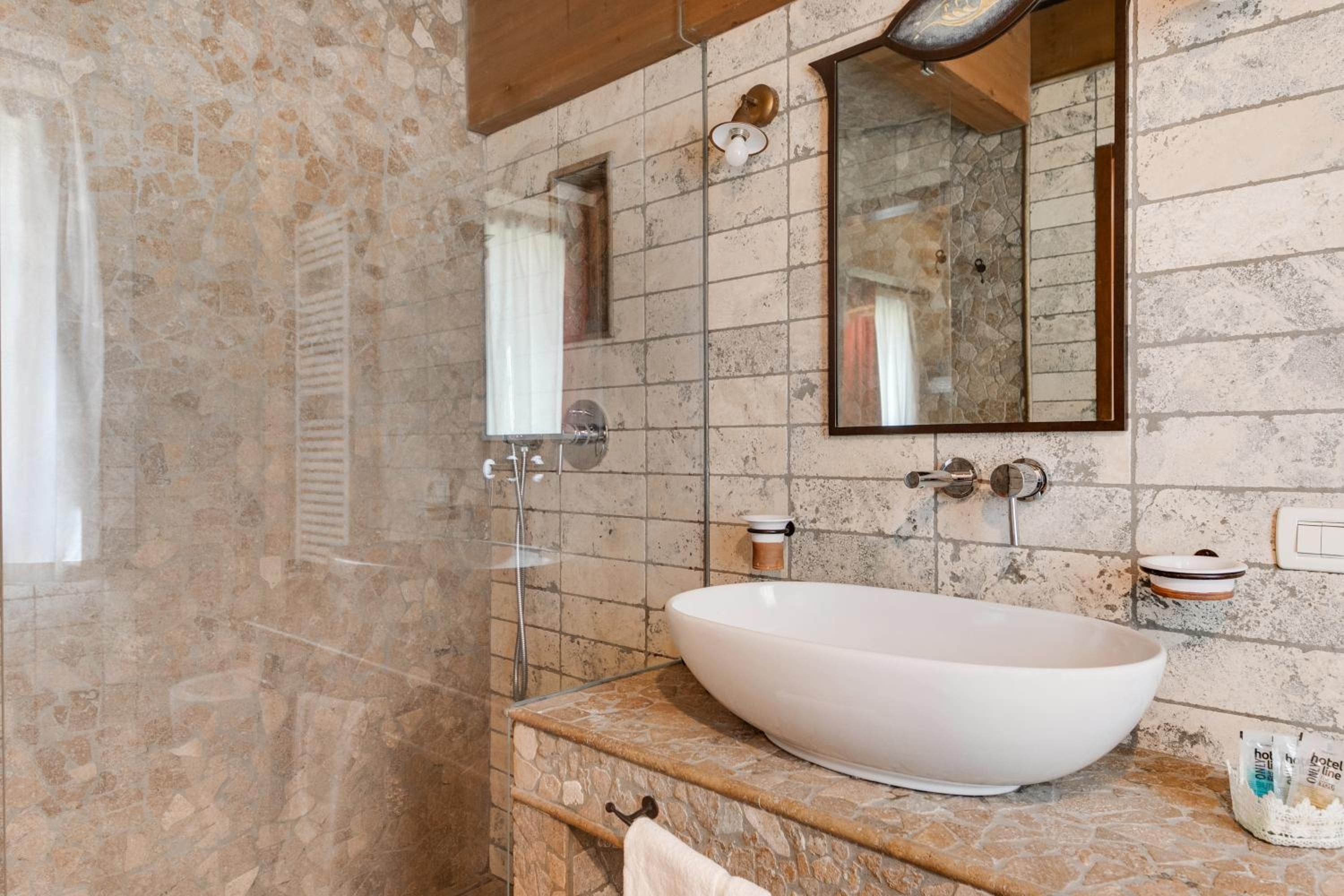 Duplex Suite - Photo 15