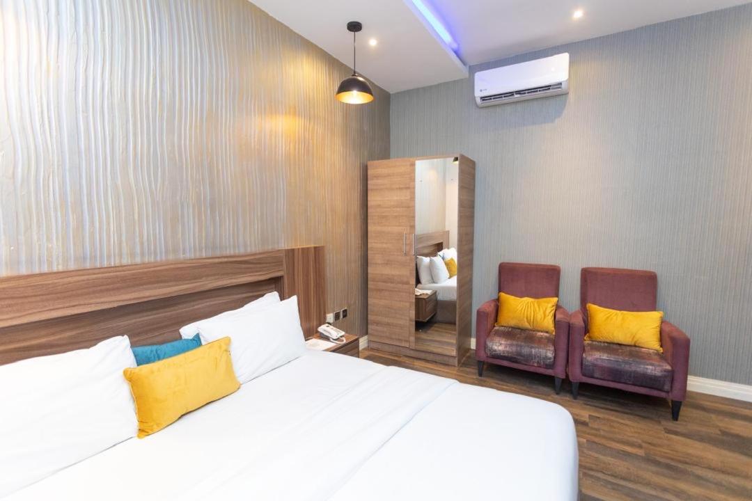 Deluxe Double or Twin Room photo 2