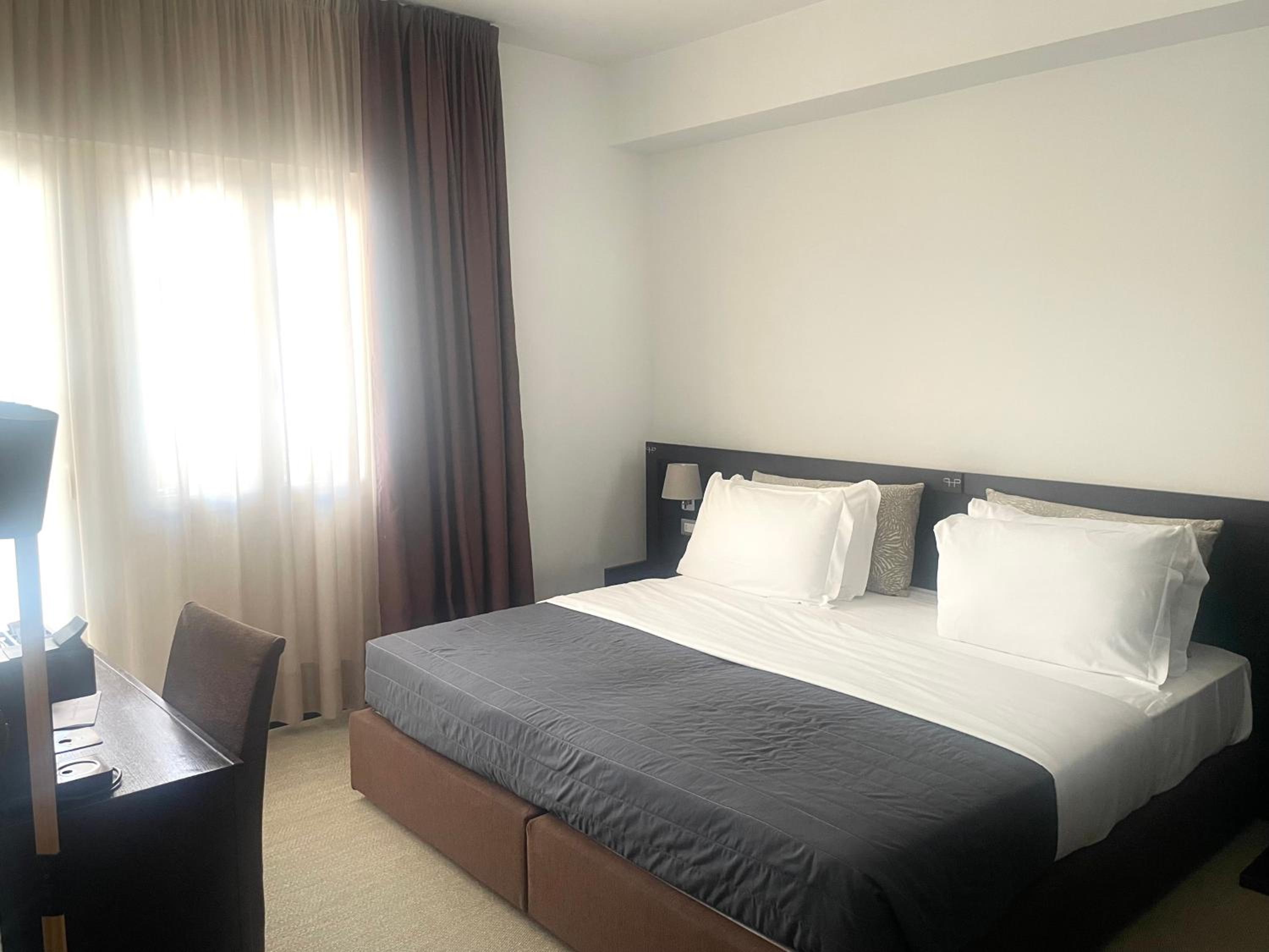 Comfort Double or Twin Room with Terrace - Photo 6