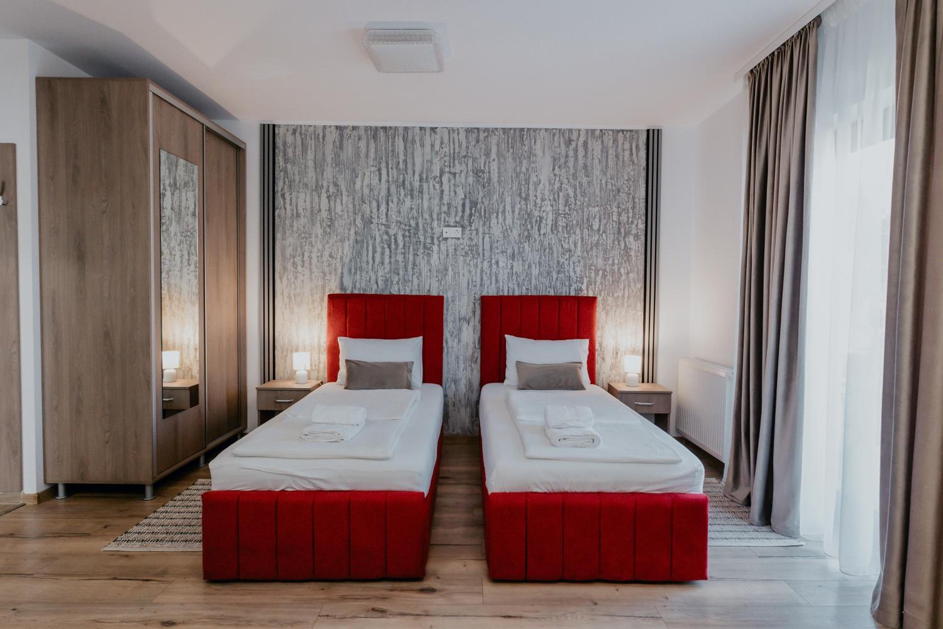 One-Bedroom Apartment - Photo 1