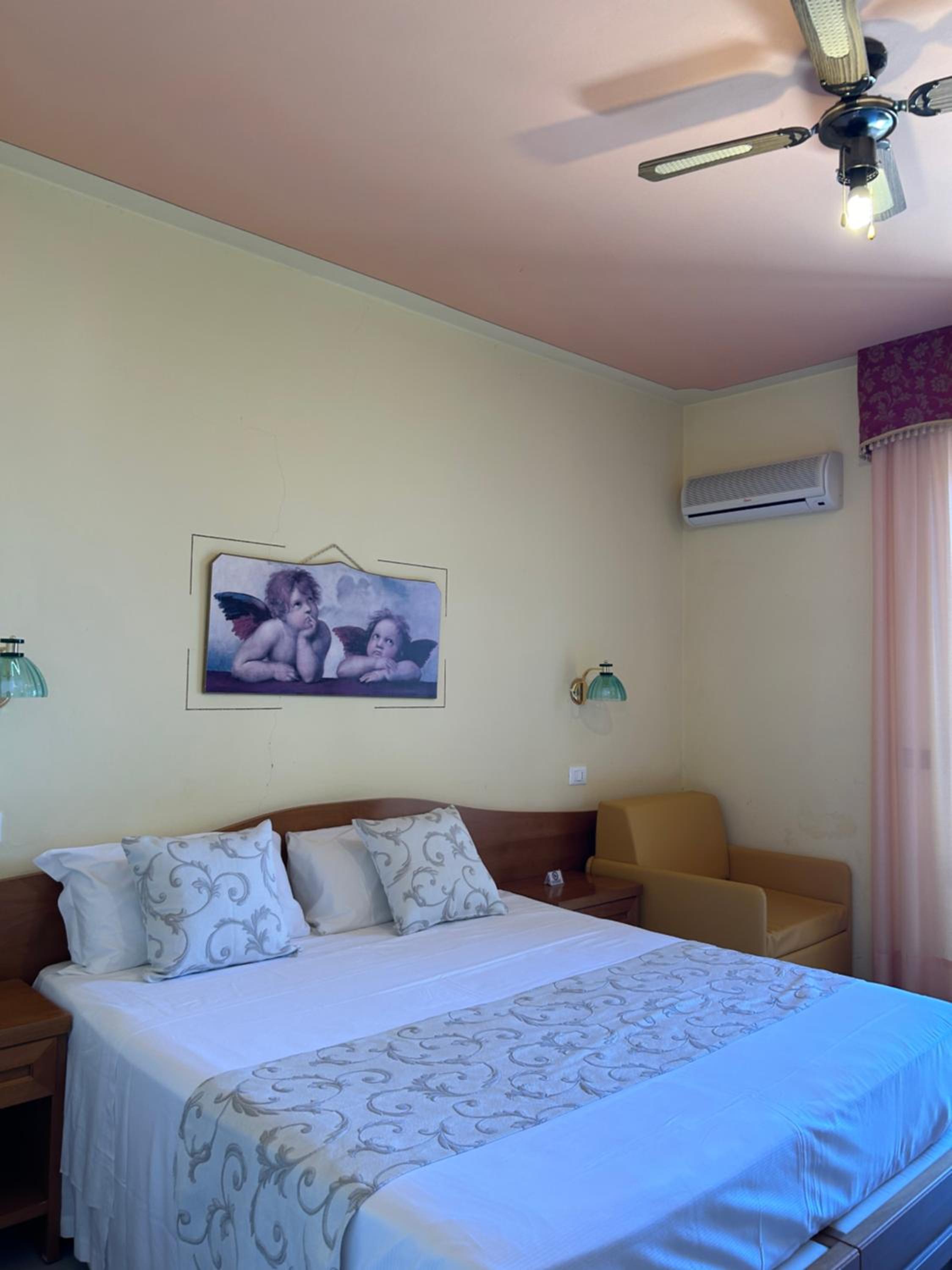 Deluxe Double Room - Photo 3