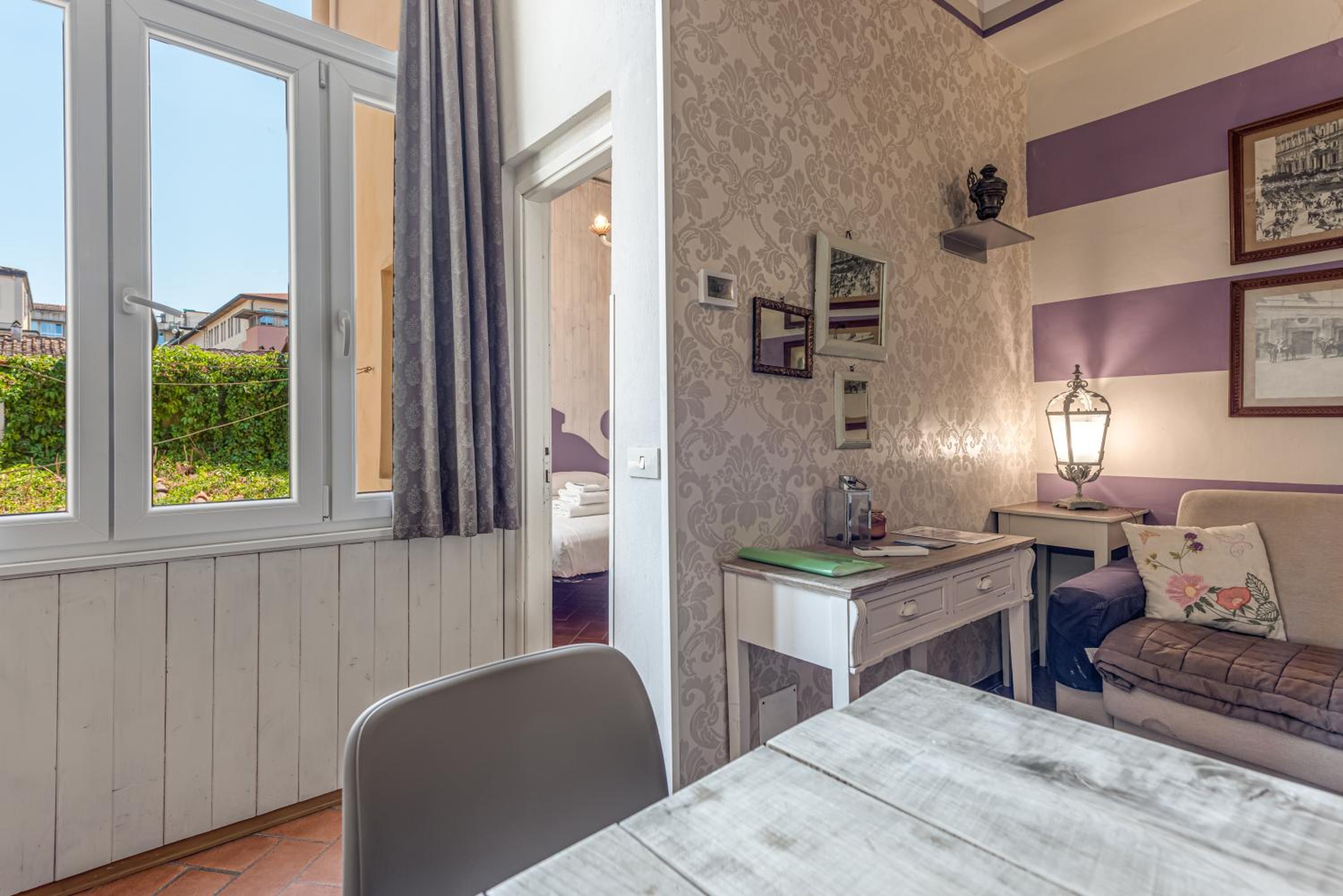Superior One-Bedroom Apartment