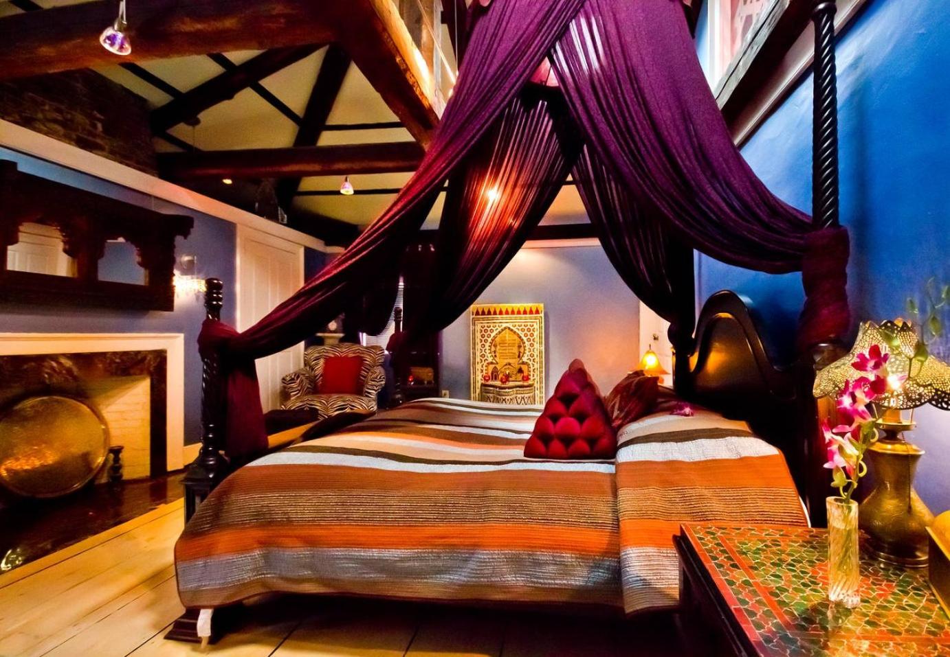 Moroccan King Suite photo 1