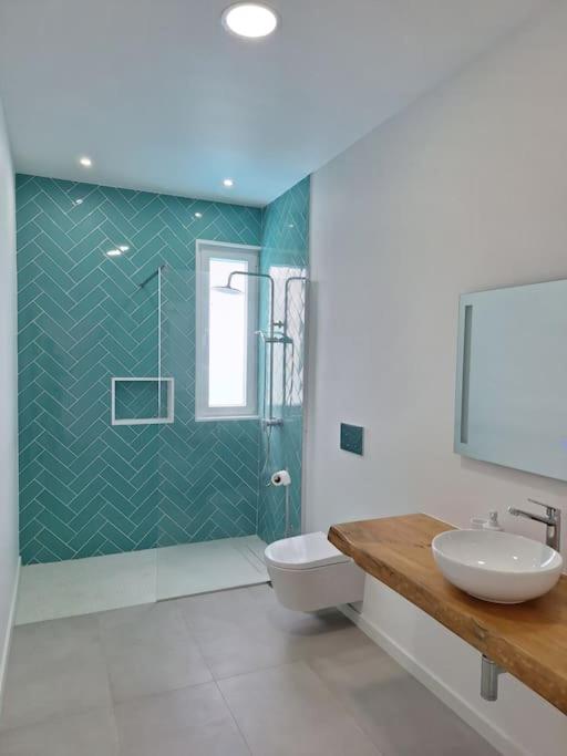 Four-Bedroom House photo 2
