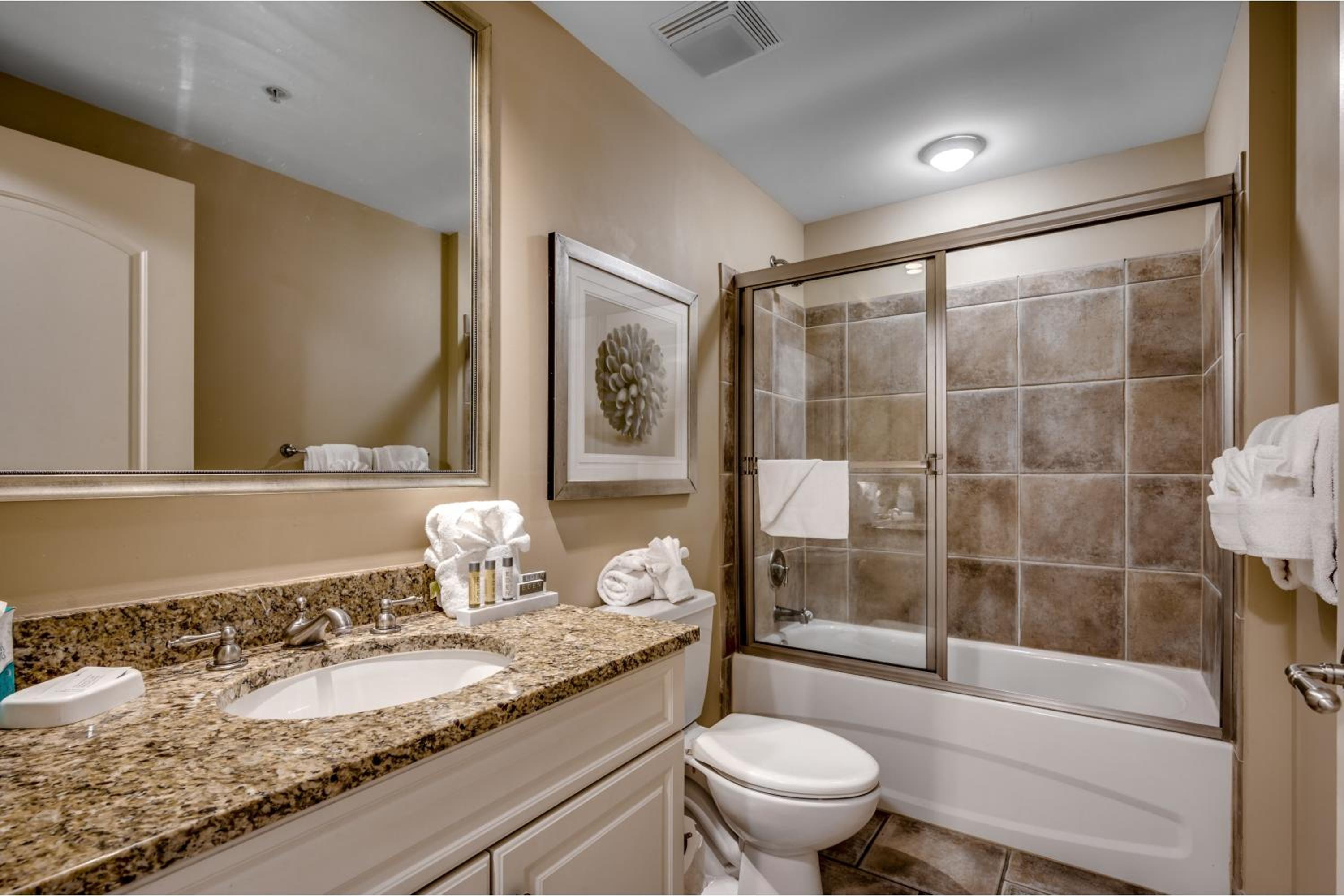 1219 Palmetto Oceanfront Four Bedroom Luxury Condo photo 2