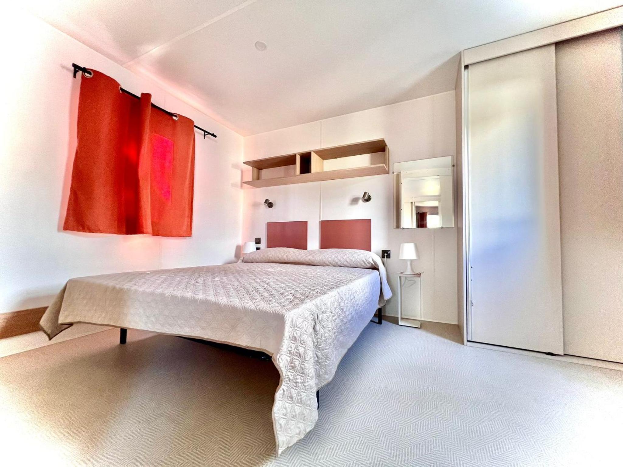 Mobile Home photo 3
