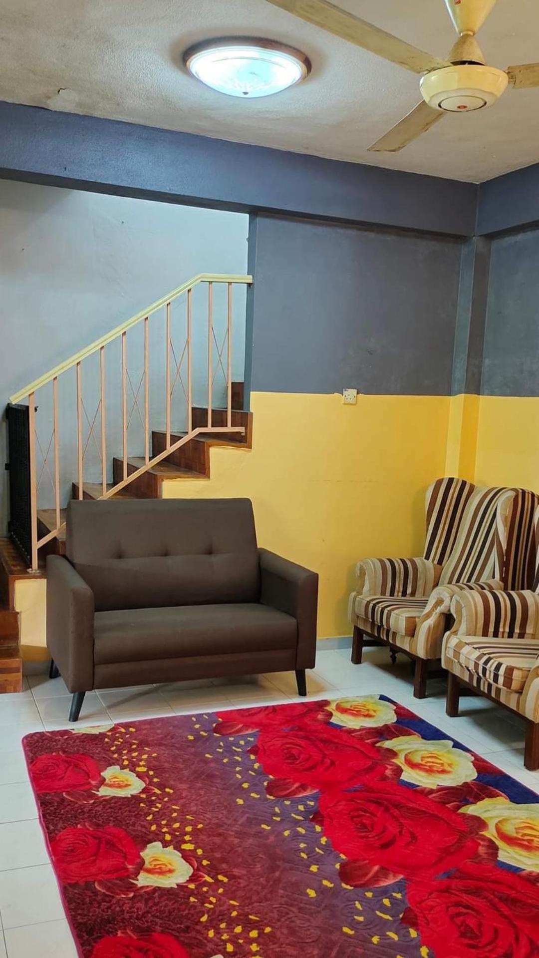 Four-Bedroom House photo 3