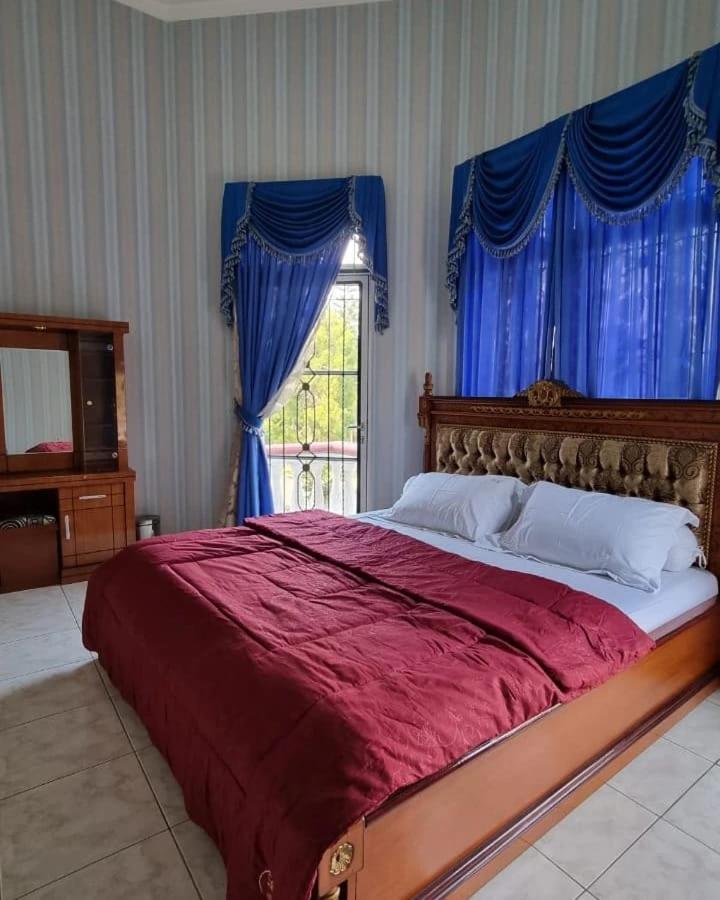 Villa photo 1
