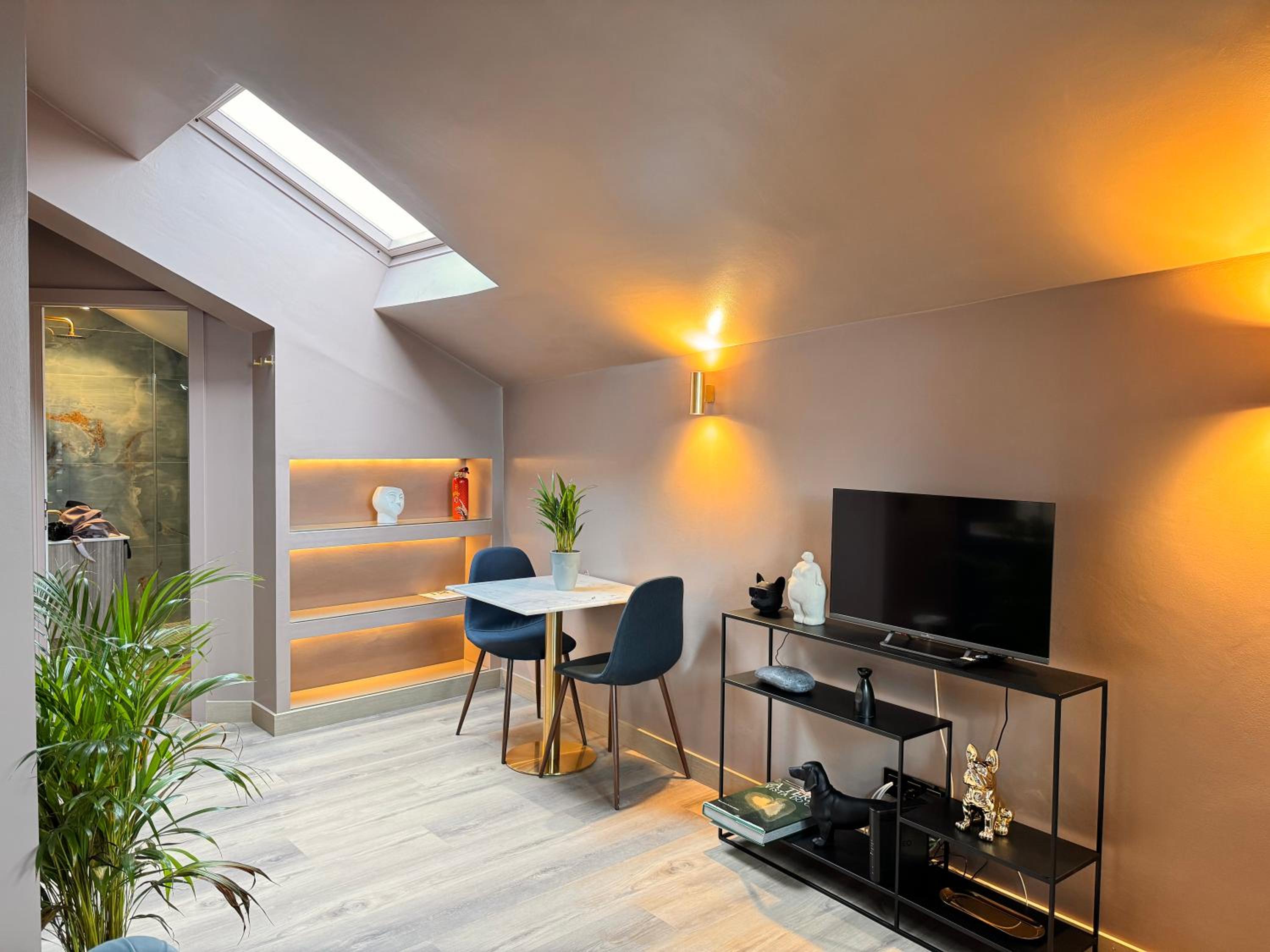 Standard Apartment (Adjacent Building) photo 2