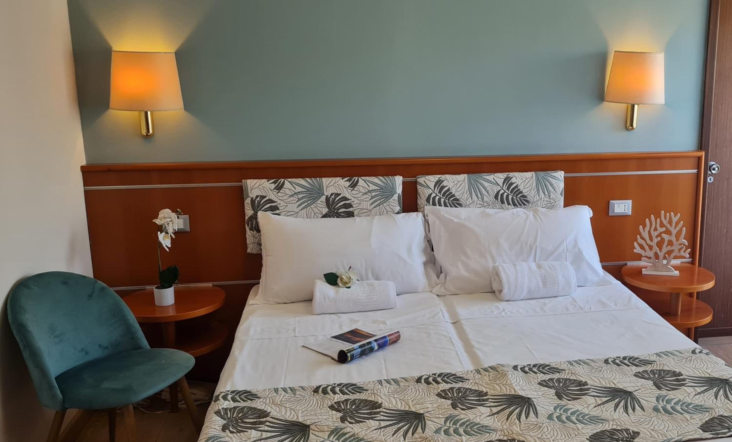 Double Room - Photo 11