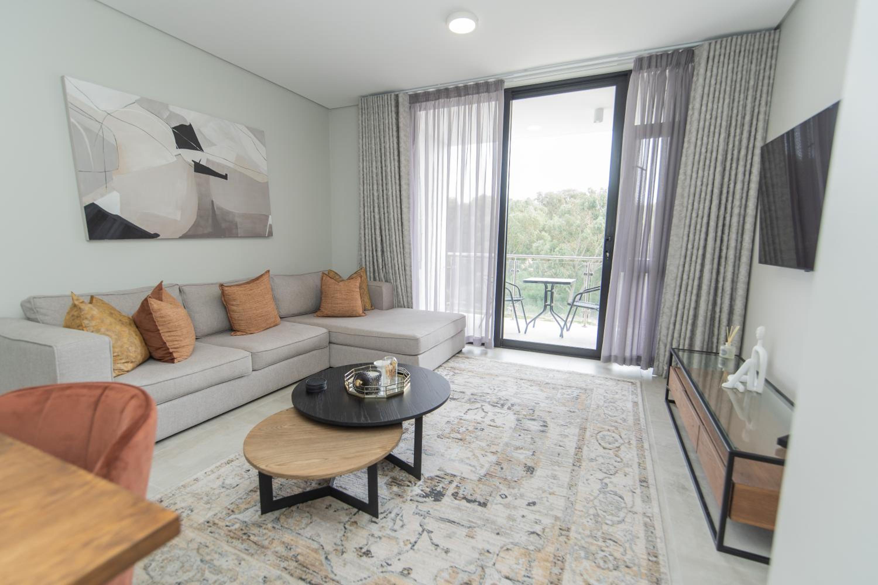 Apartment with Balcony photo 1