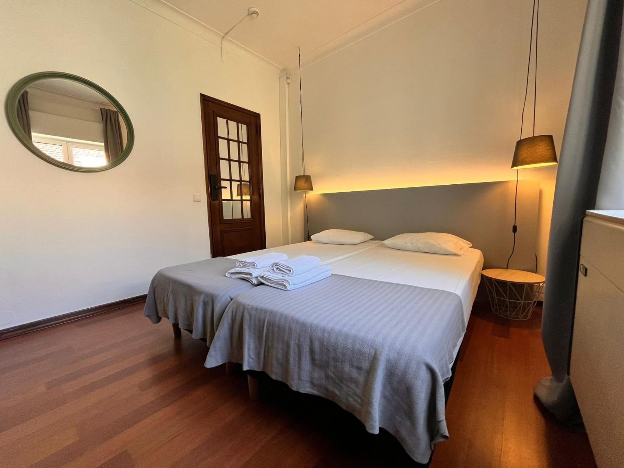Double or Twin Room with Shared Bathroom photo 1