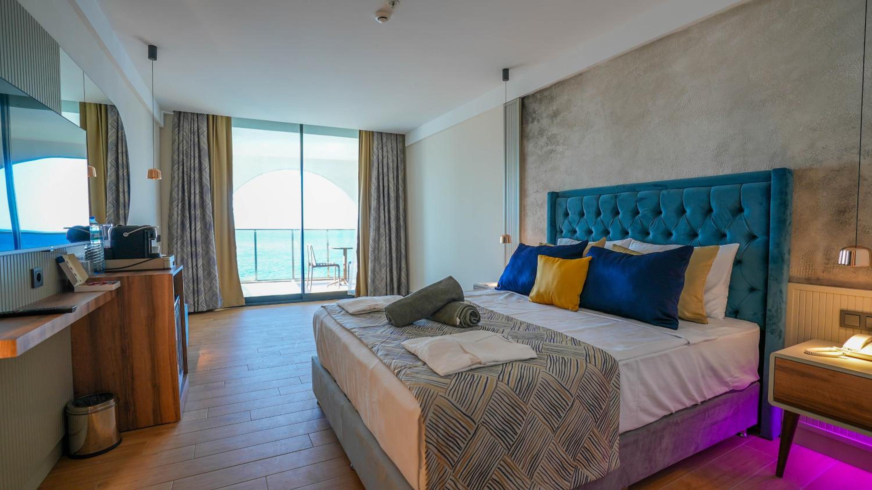 Deluxe Double Room with Sea View