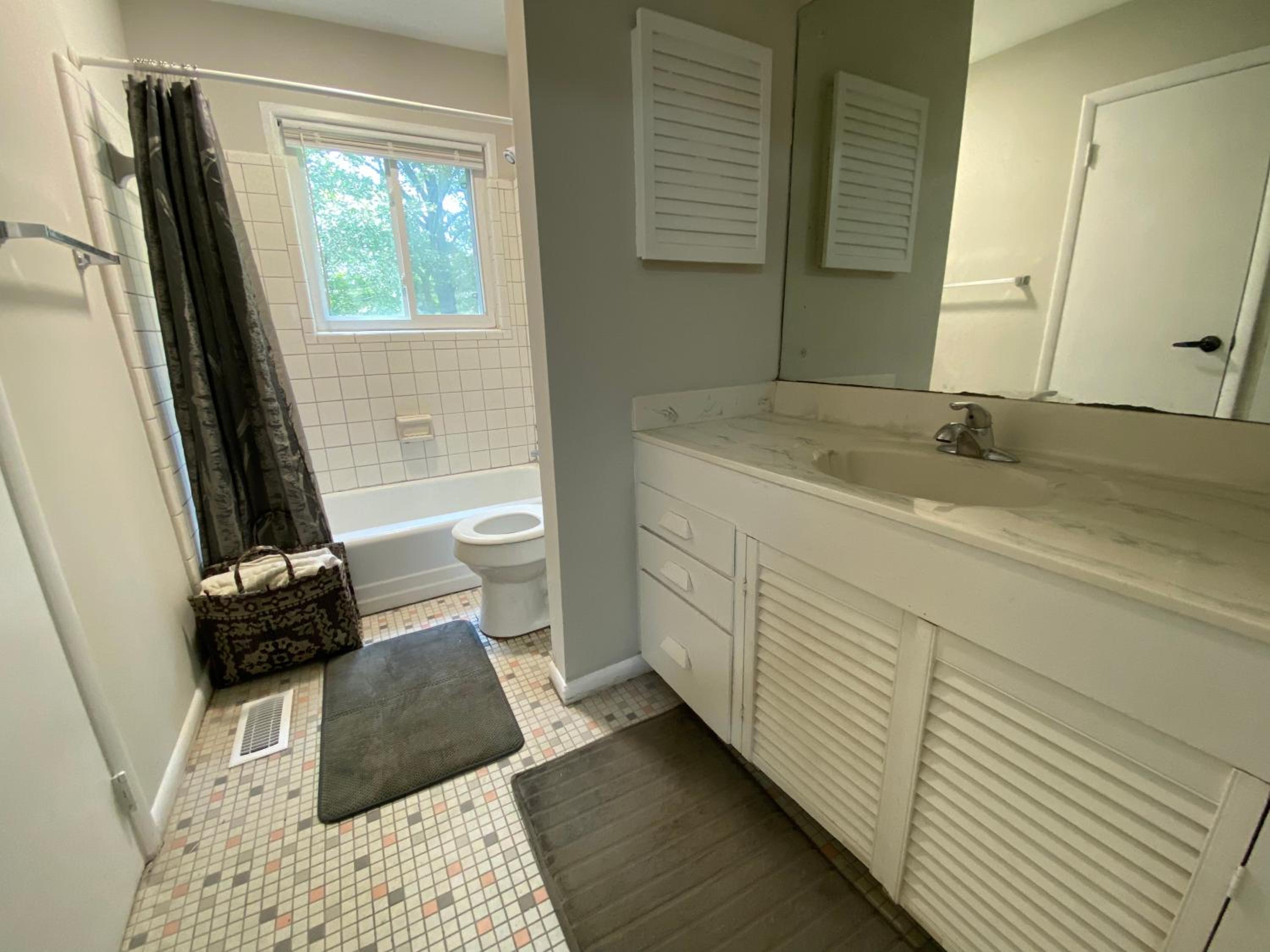 Three-Bedroom House photo 2