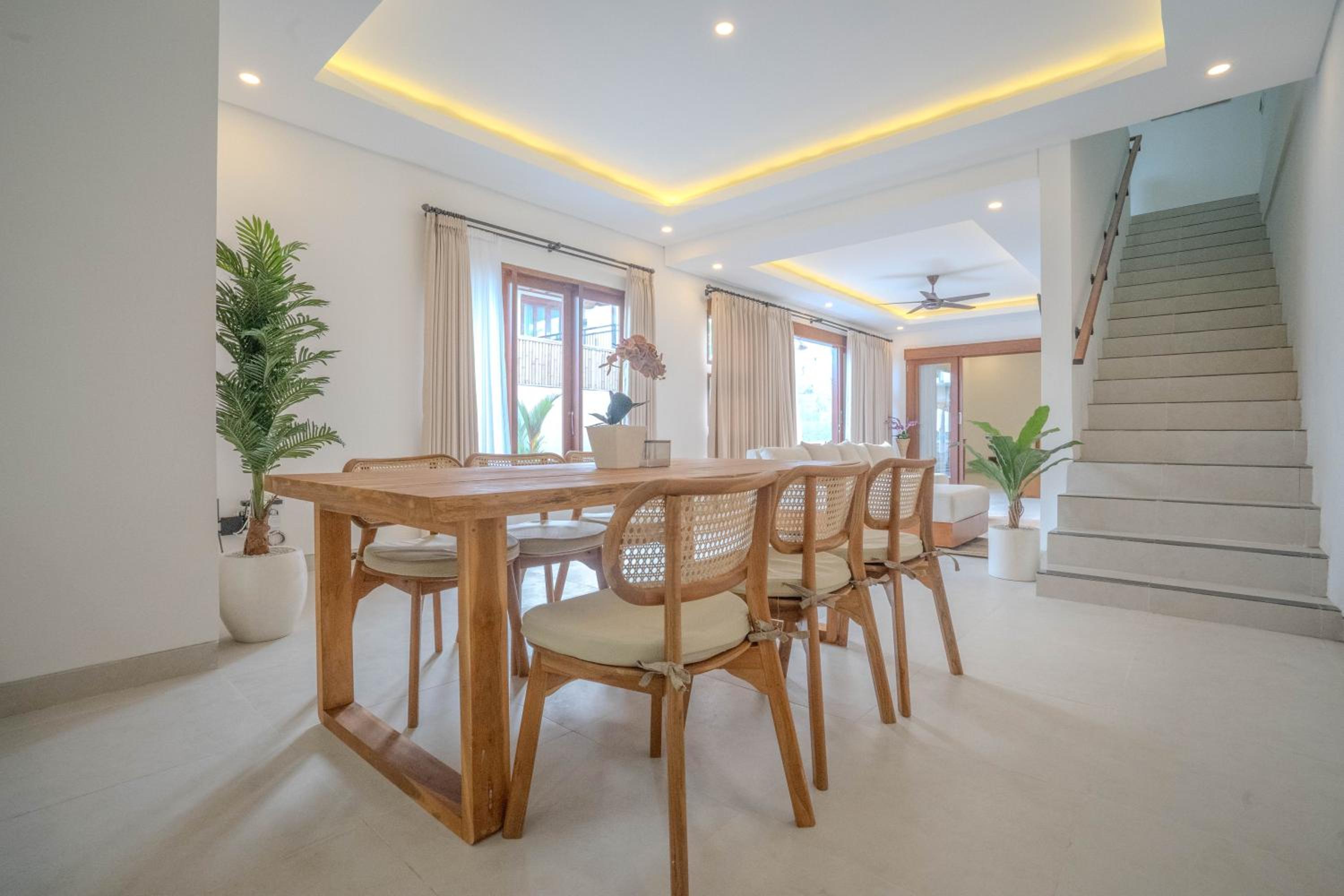 Three-Bedroom Villa photo 2