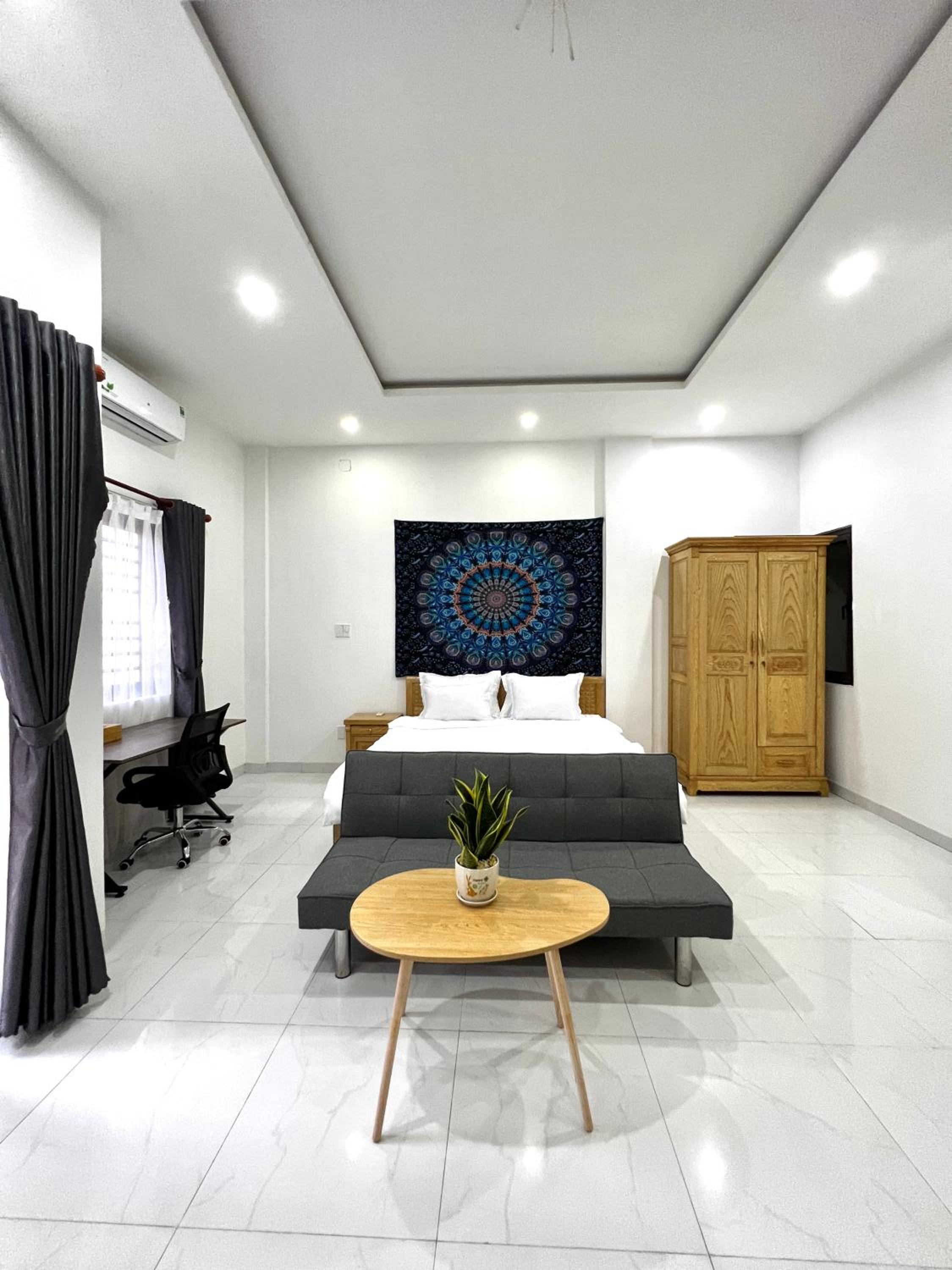 Studio Apartment