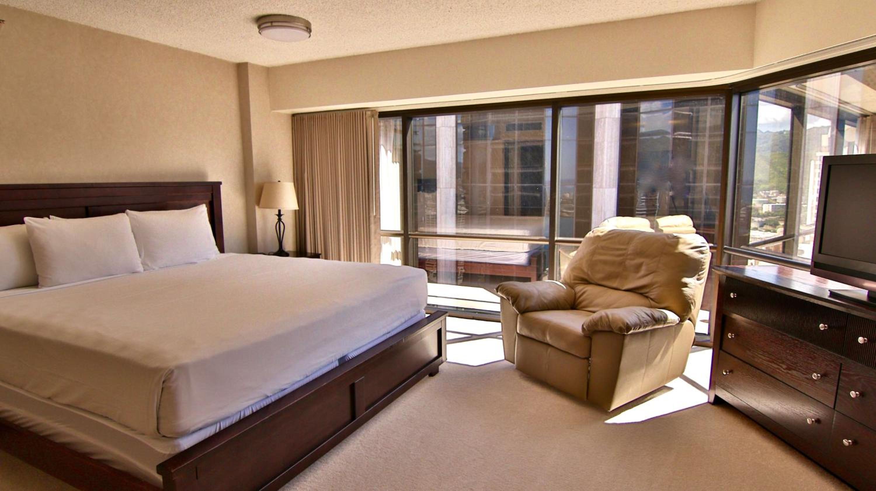 Suite with Mountain View - Photo 4
