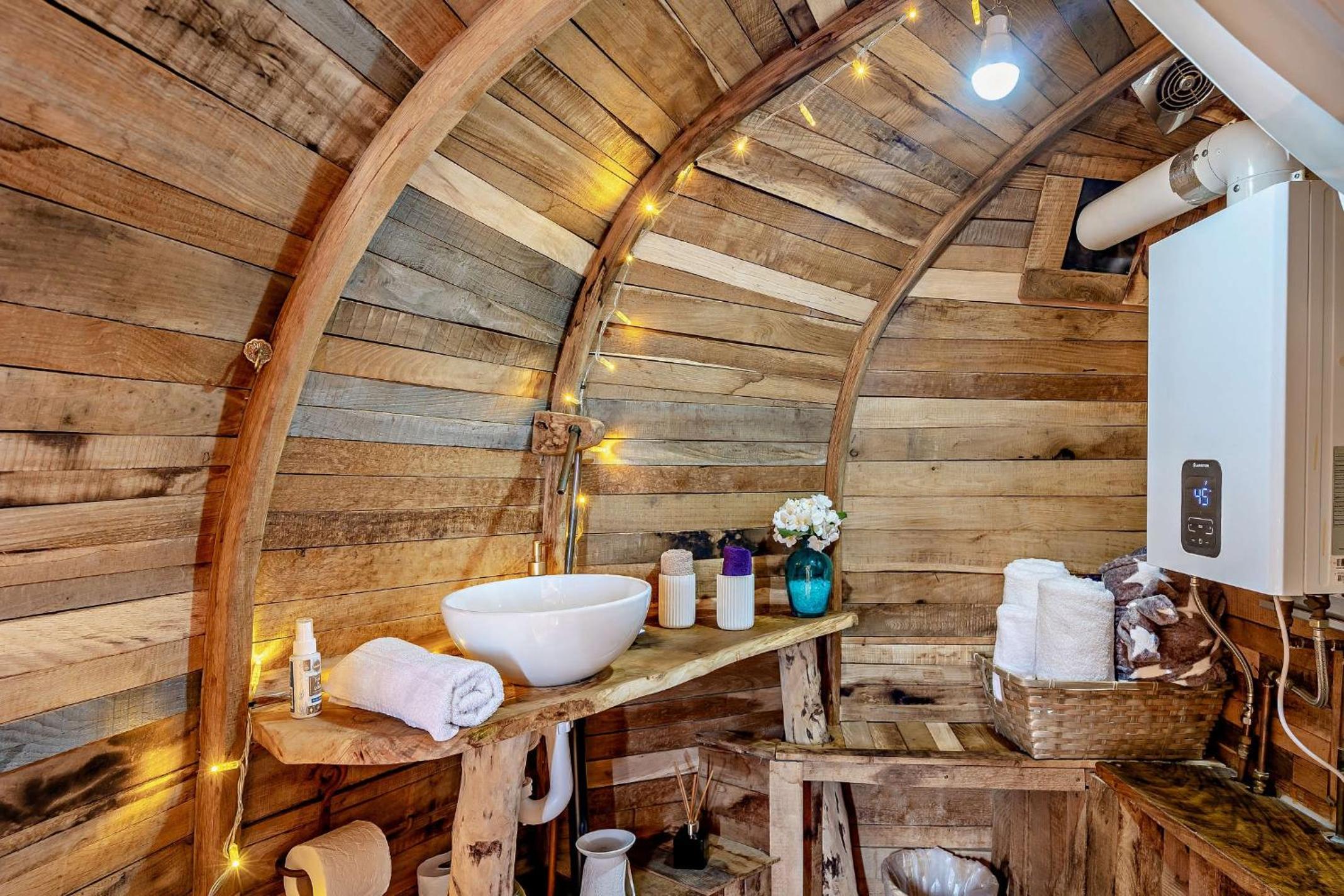 One-Bedroom Chalet - Photo 4