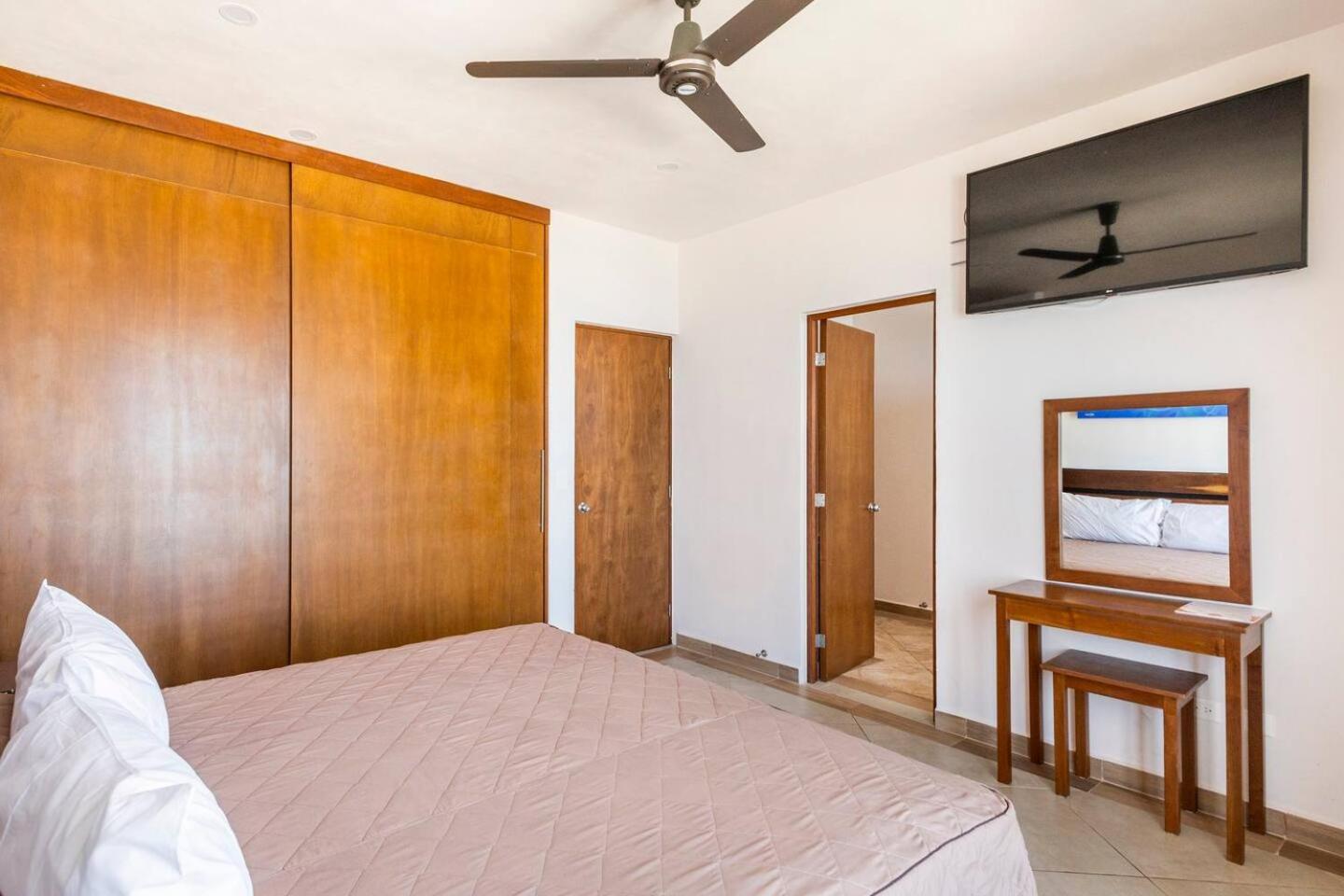 One-Bedroom Apartment - Photo 3