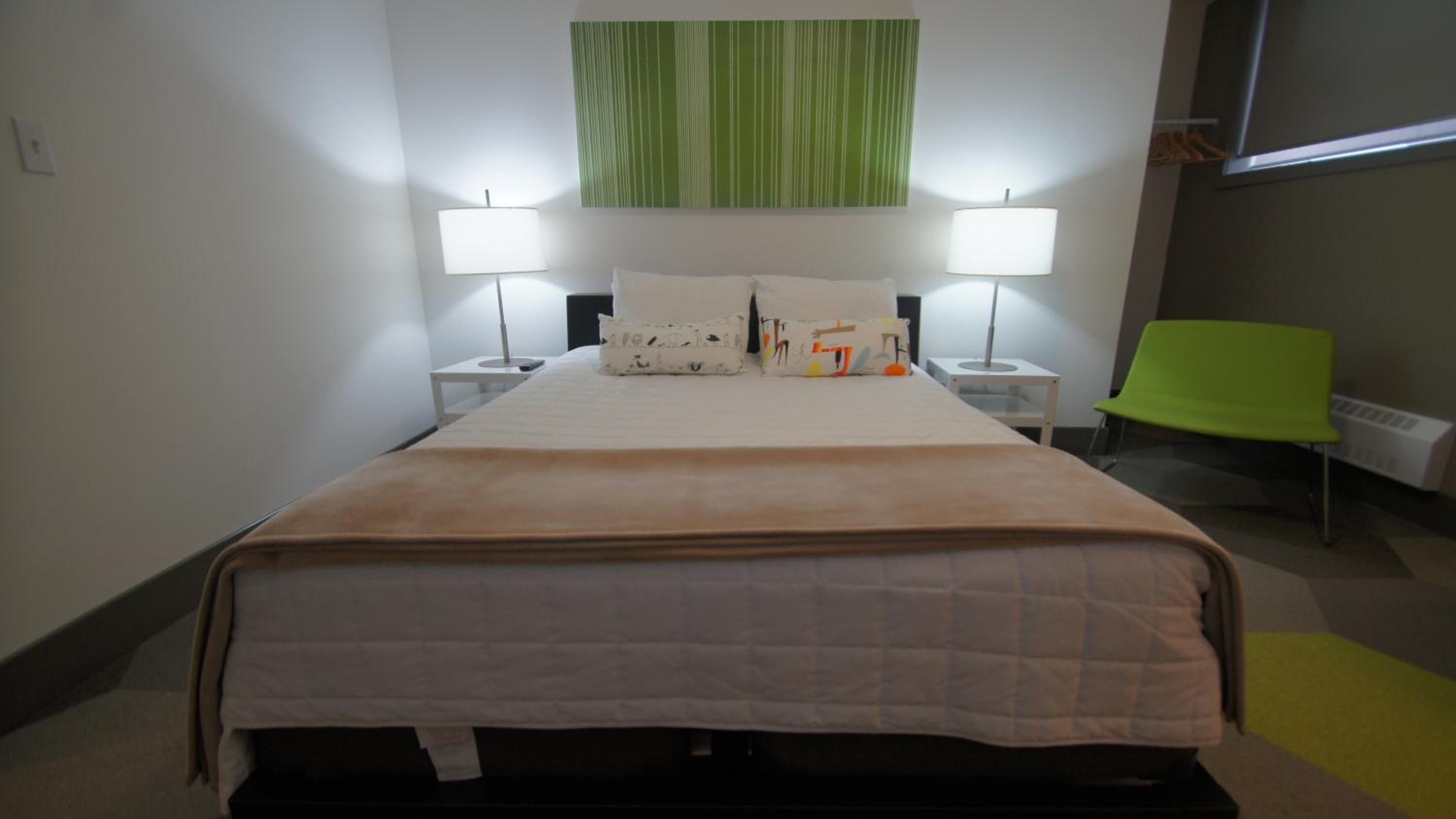 Deluxe Queen Room photo 2