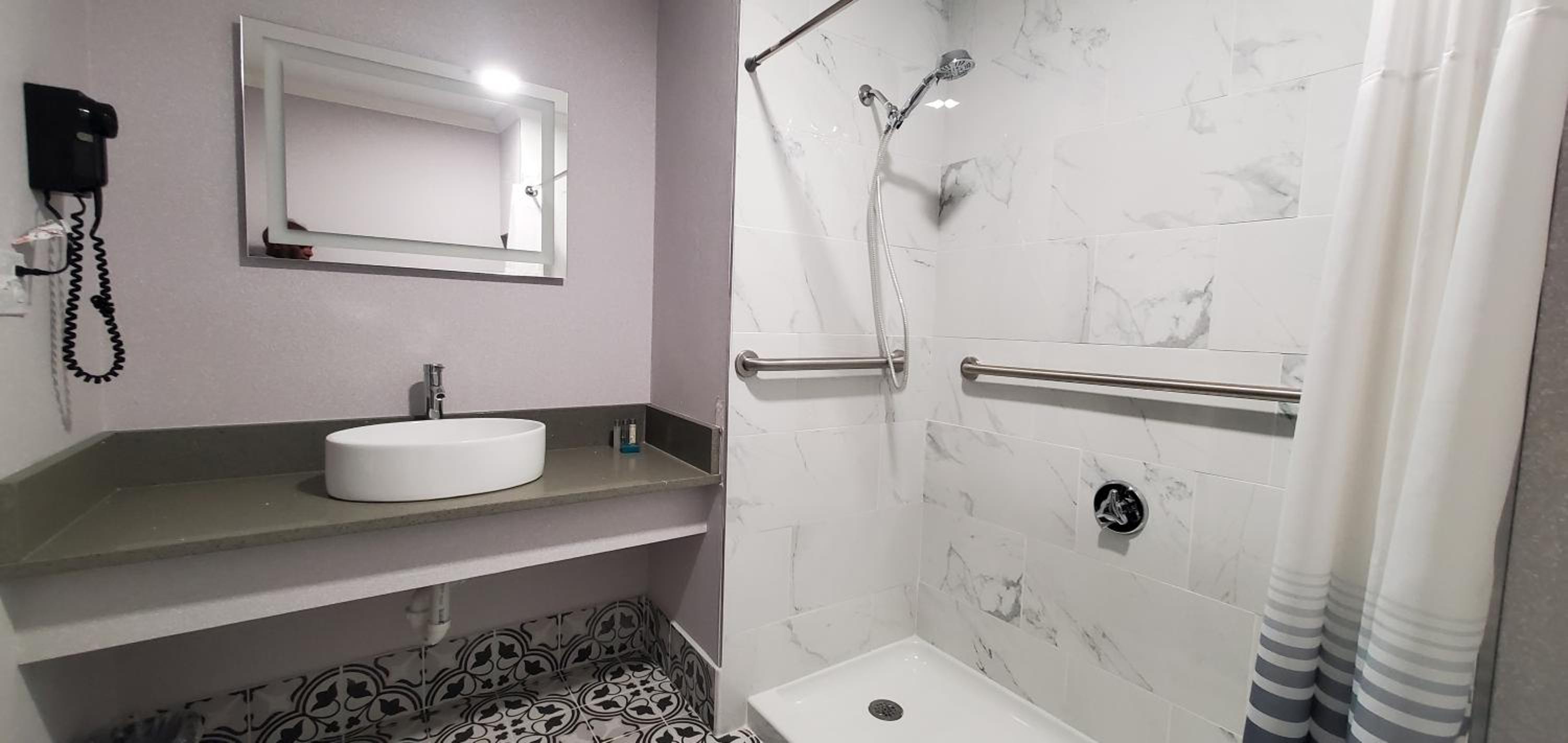 Superior King Room (Non-Smoking) - Photo 30