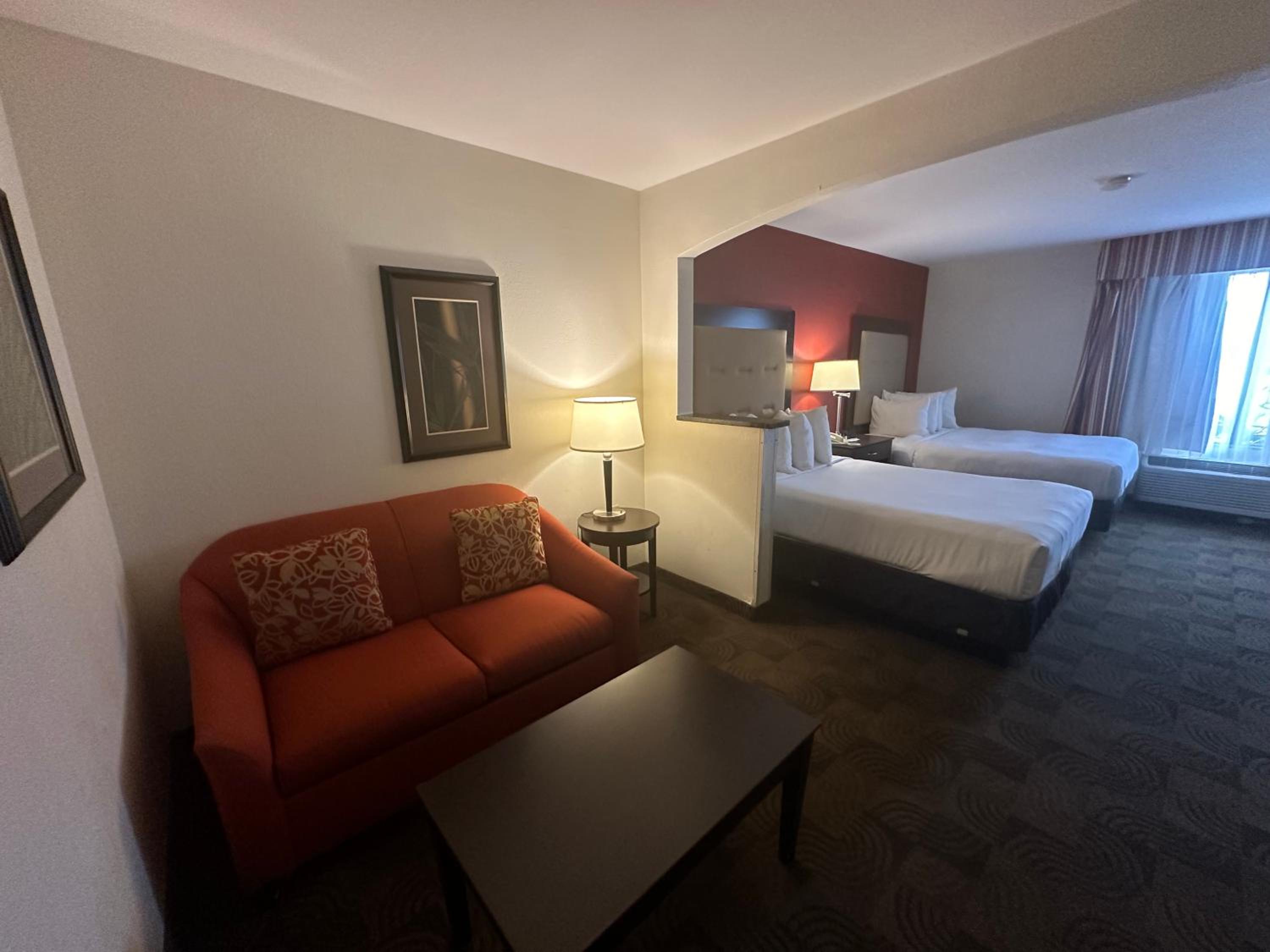 Room with Two Double Beds and Sofa Bed - Non-Smoking - Photo 2